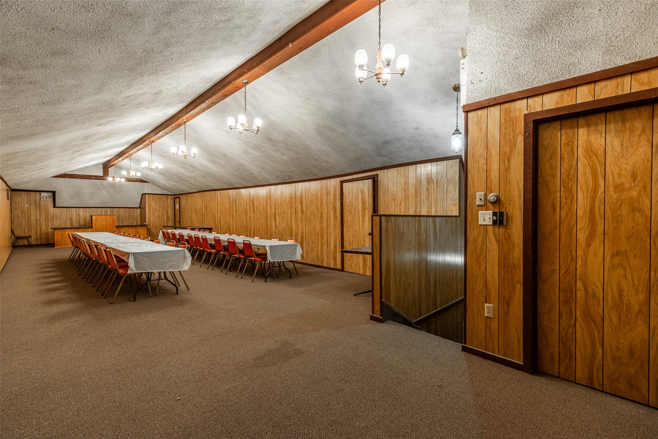 212 S Hickory Street