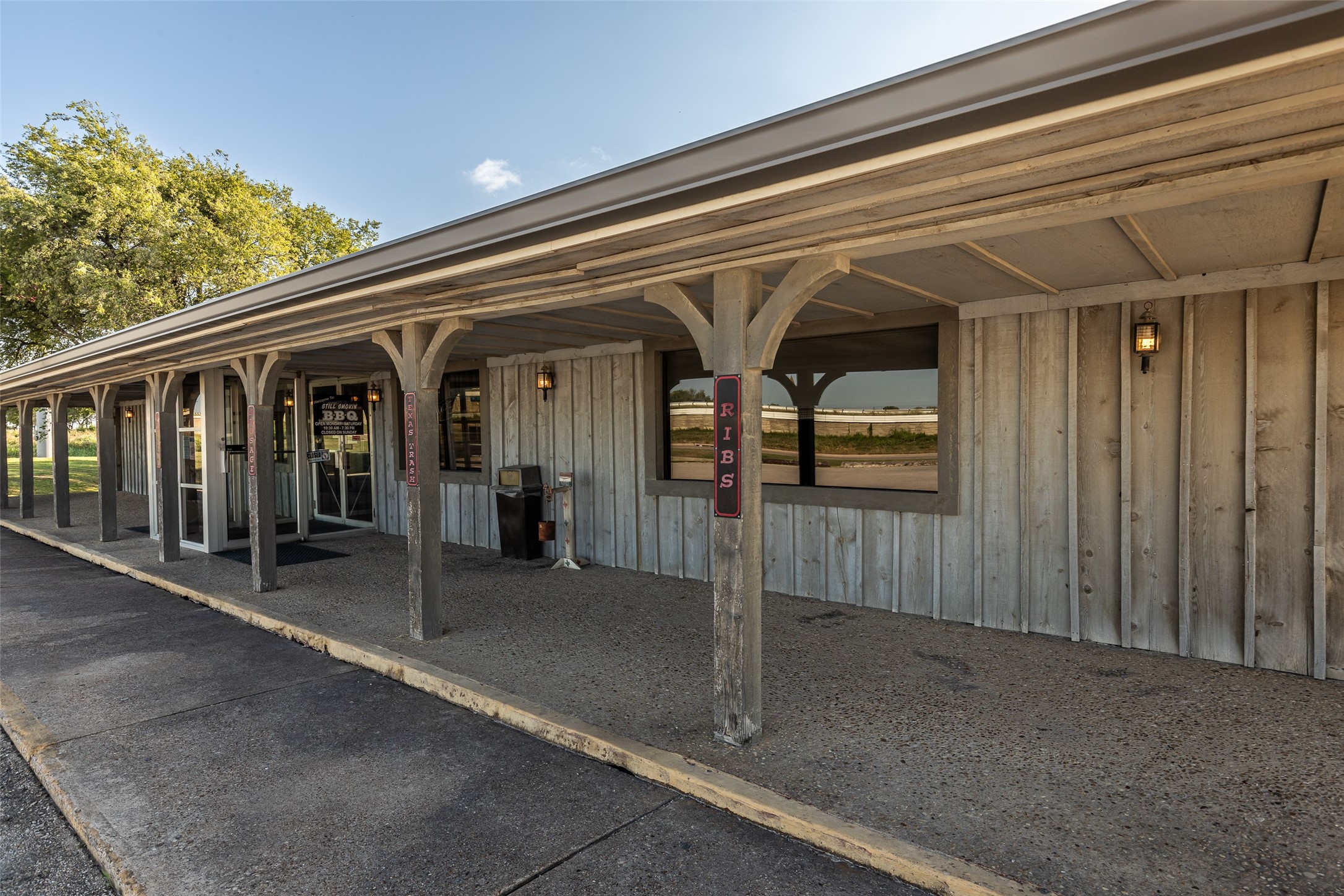 212 S Hickory Street