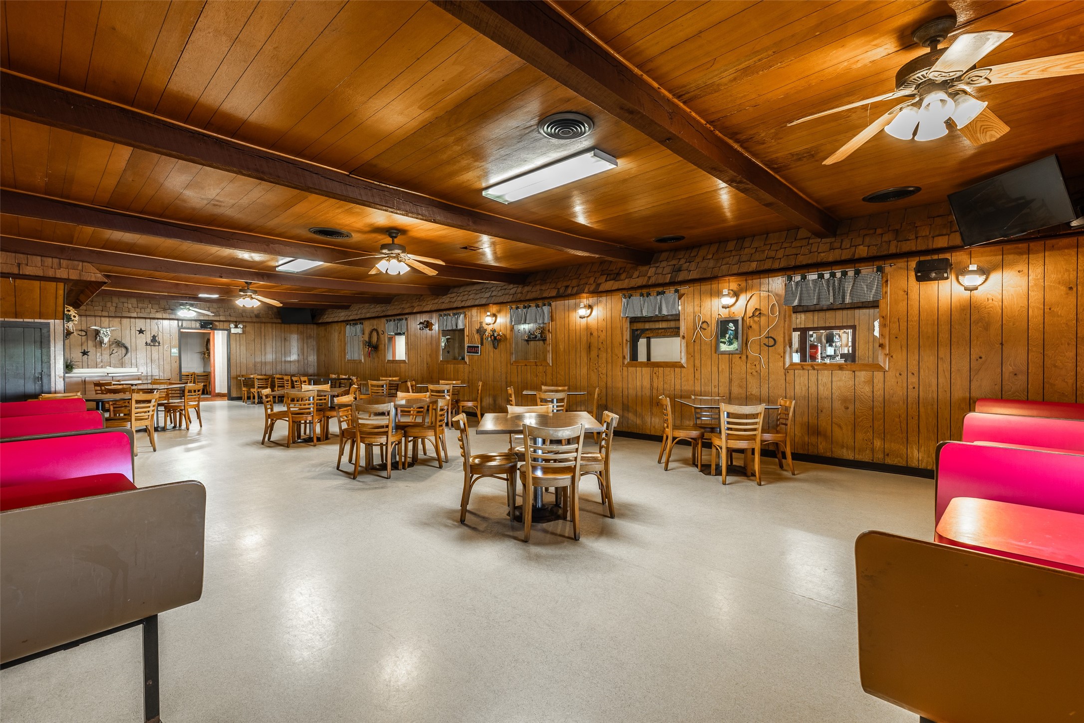 212 S Hickory Street