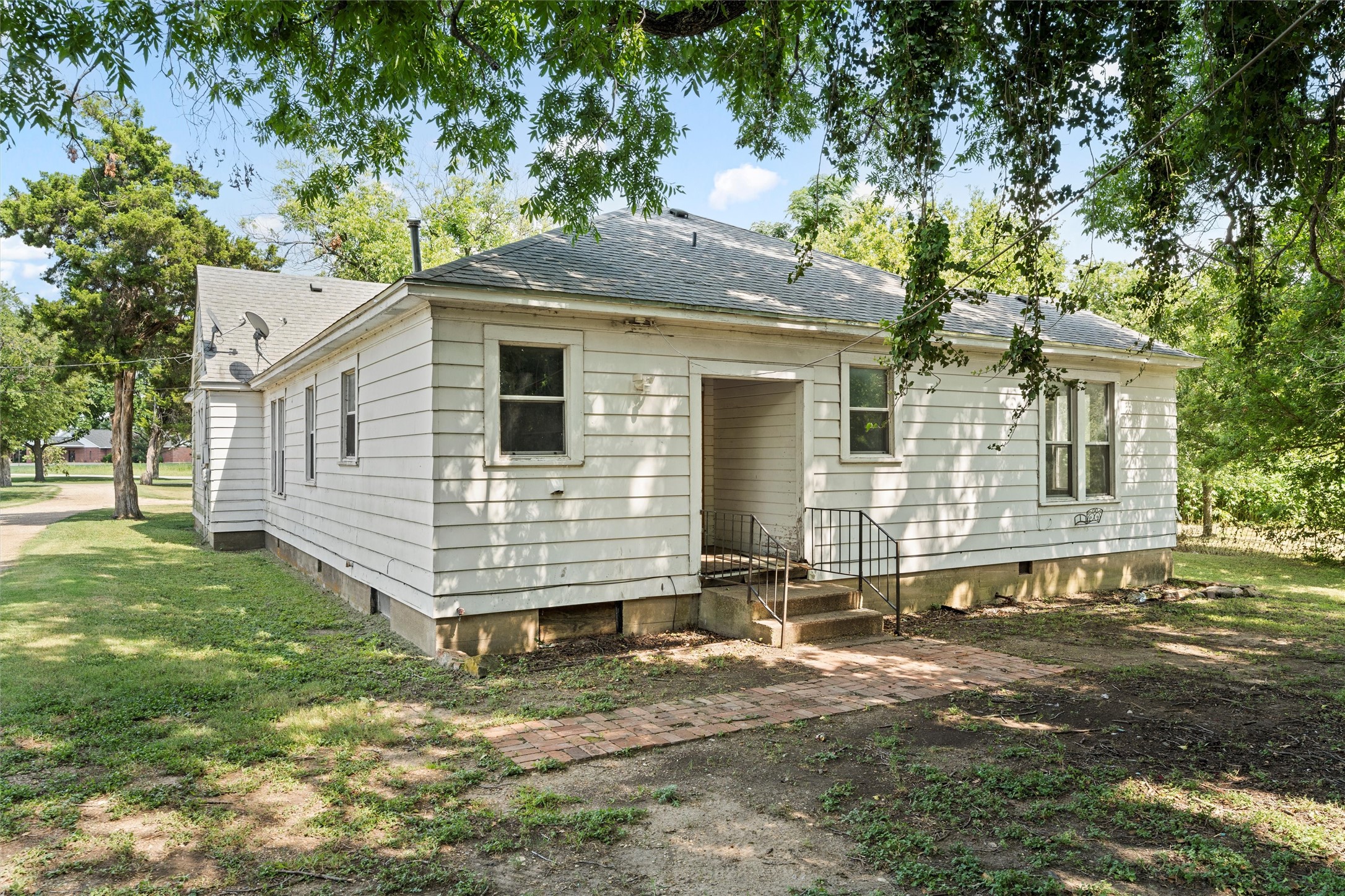 1110 S Harrison Street