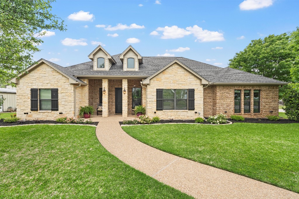 1013 N Reagan Street