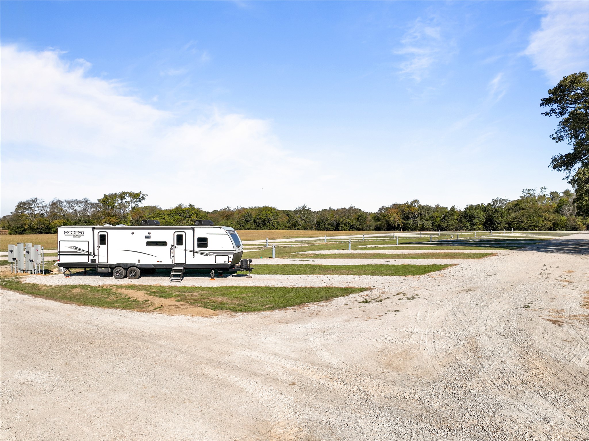 3715 Farm Road 1567 W