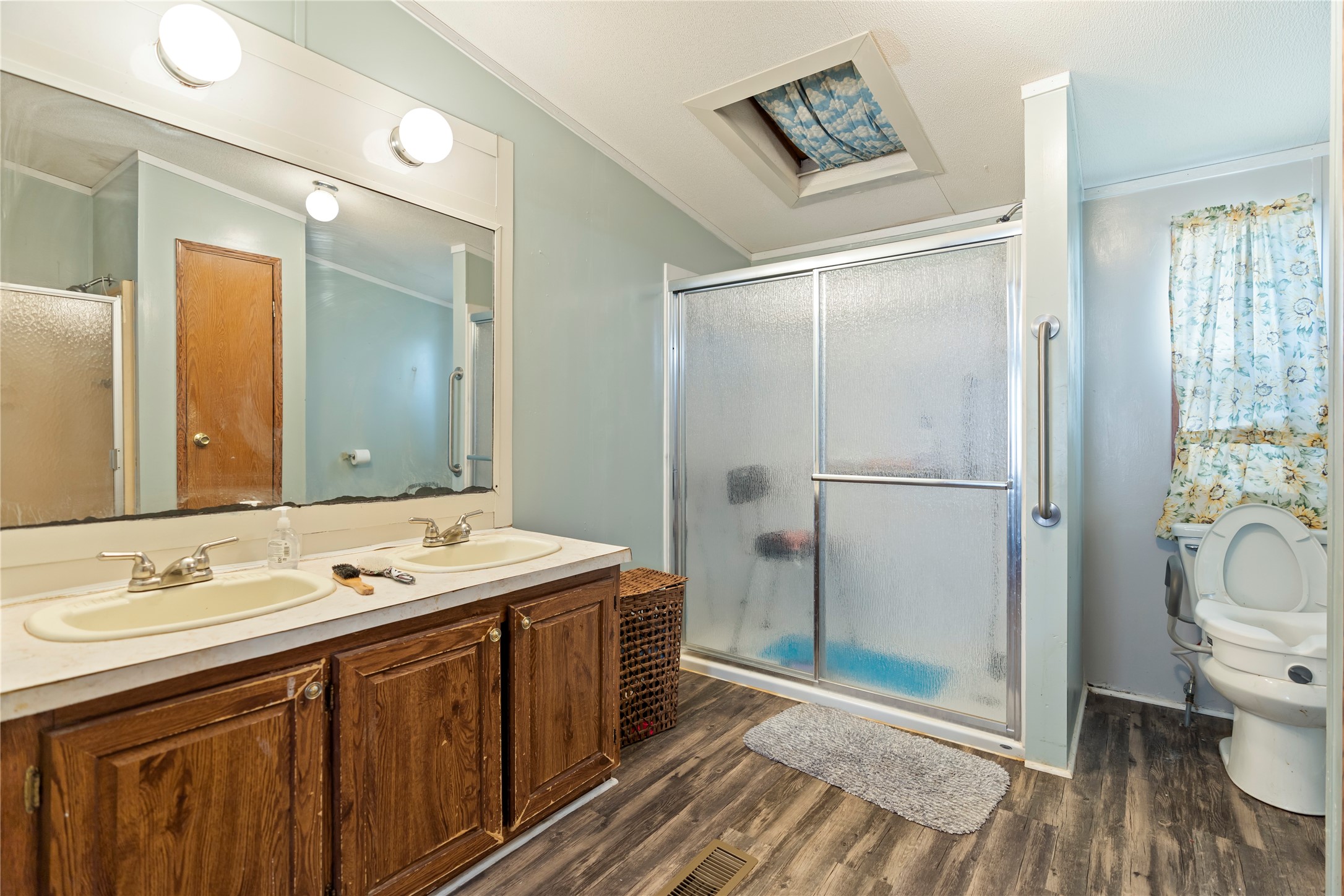 107 N College Street