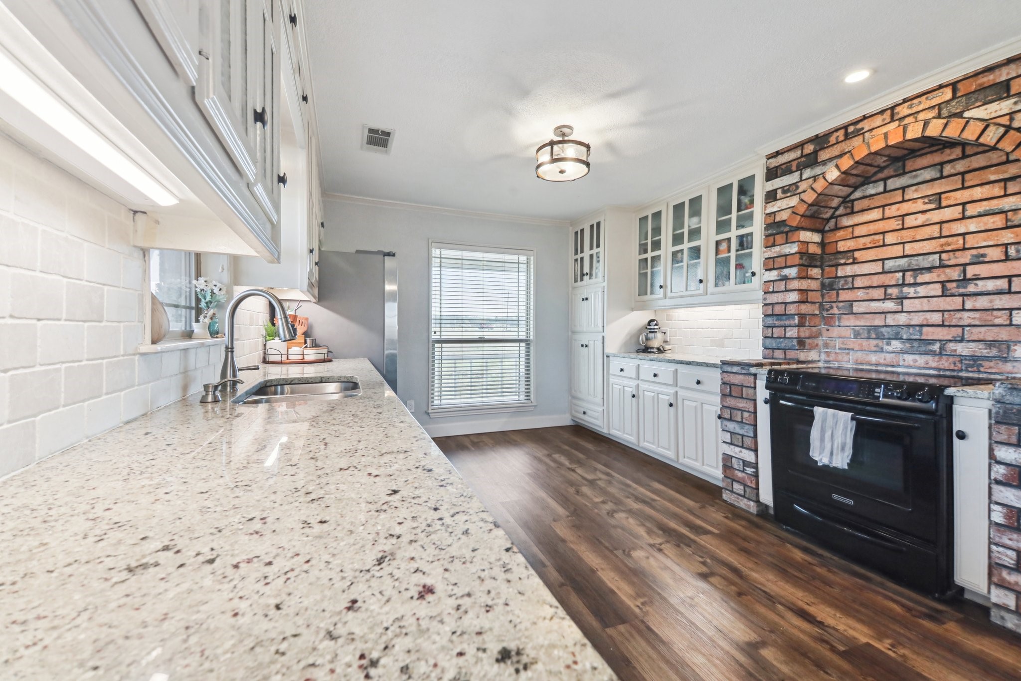 10504 County Road 2462