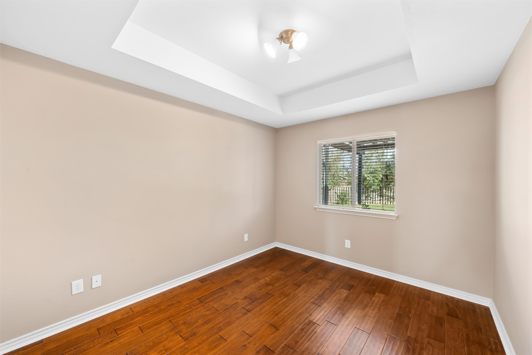 11212 Inverness Road