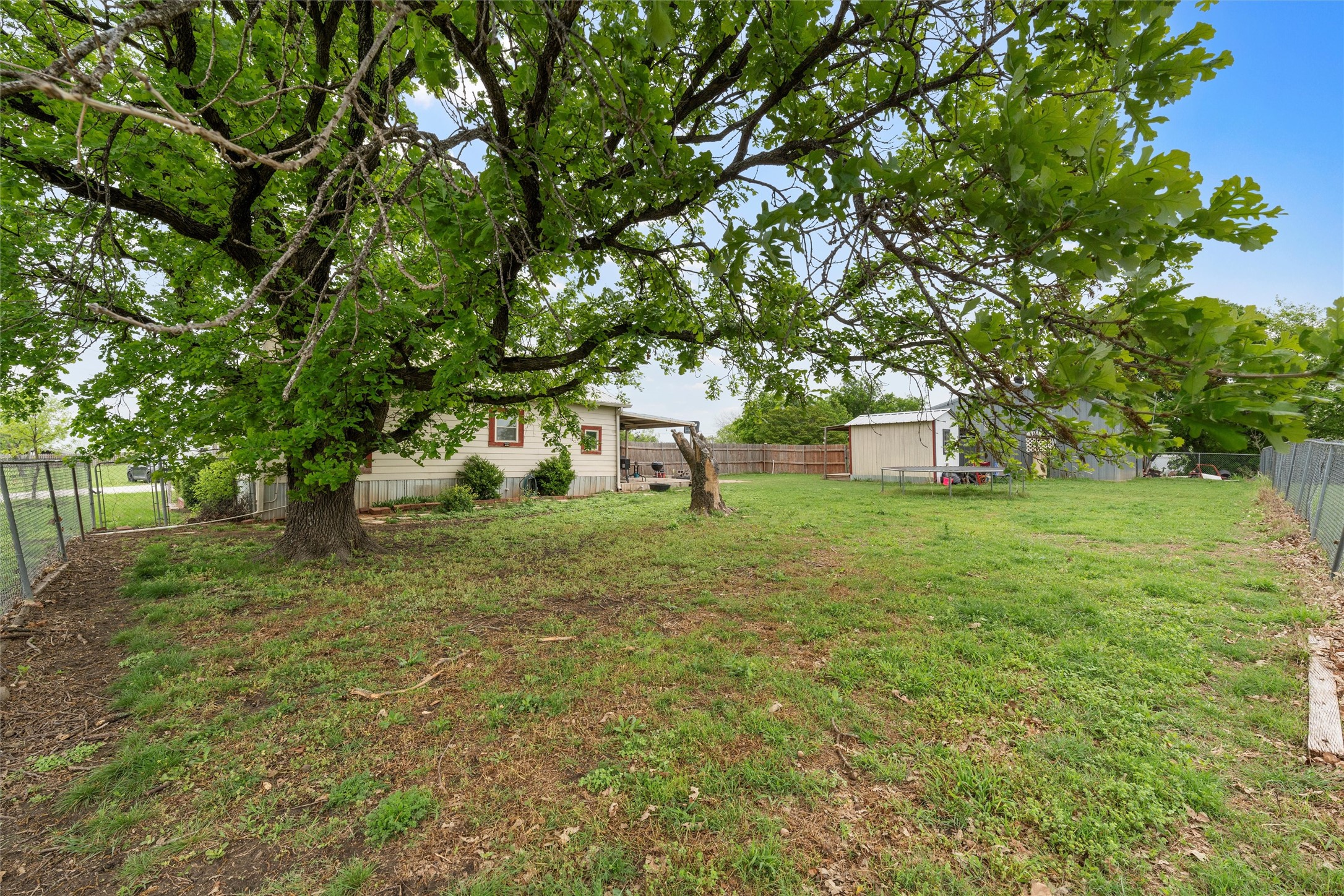 320 N Lincoln