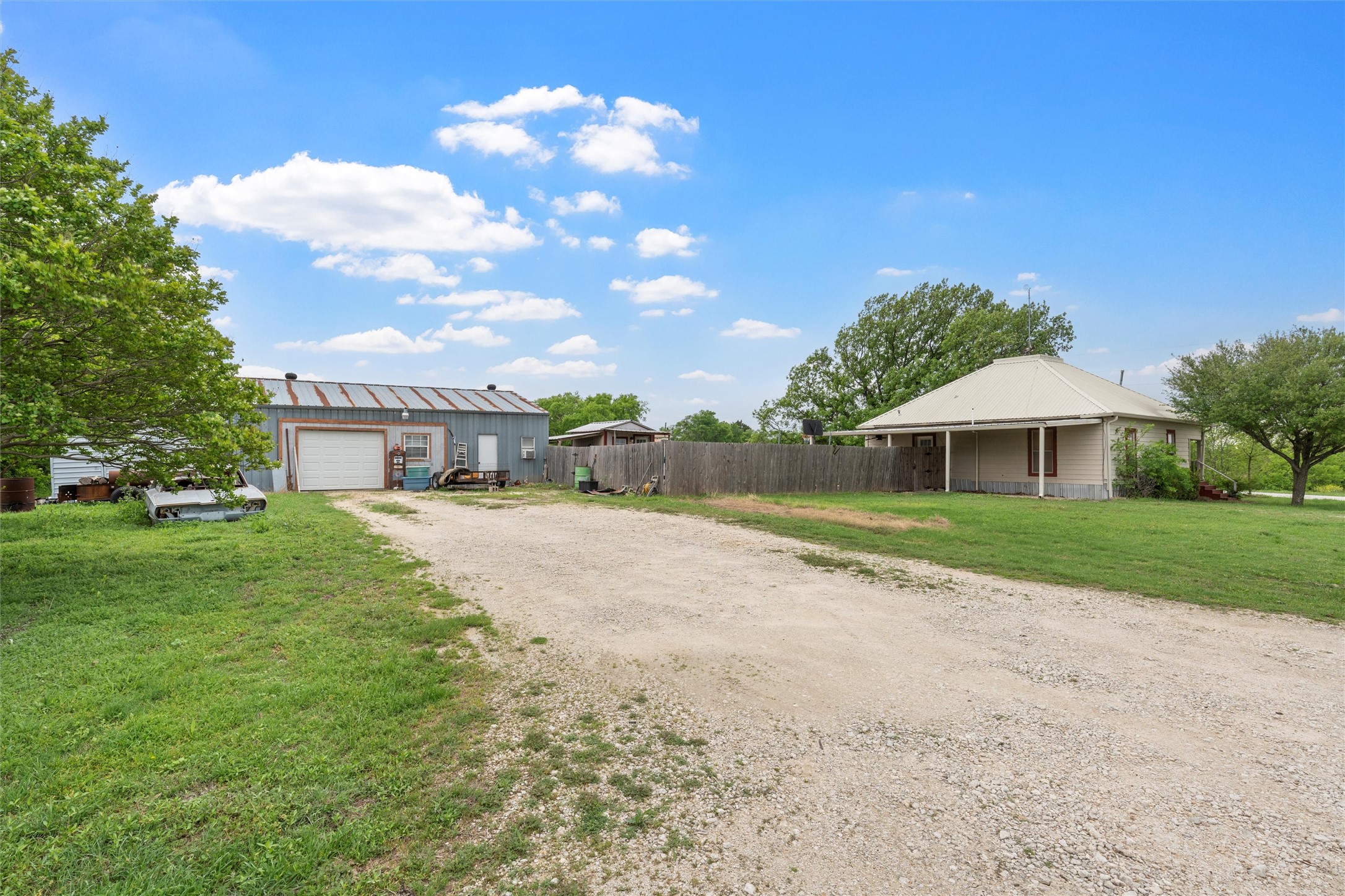 320 N Lincoln