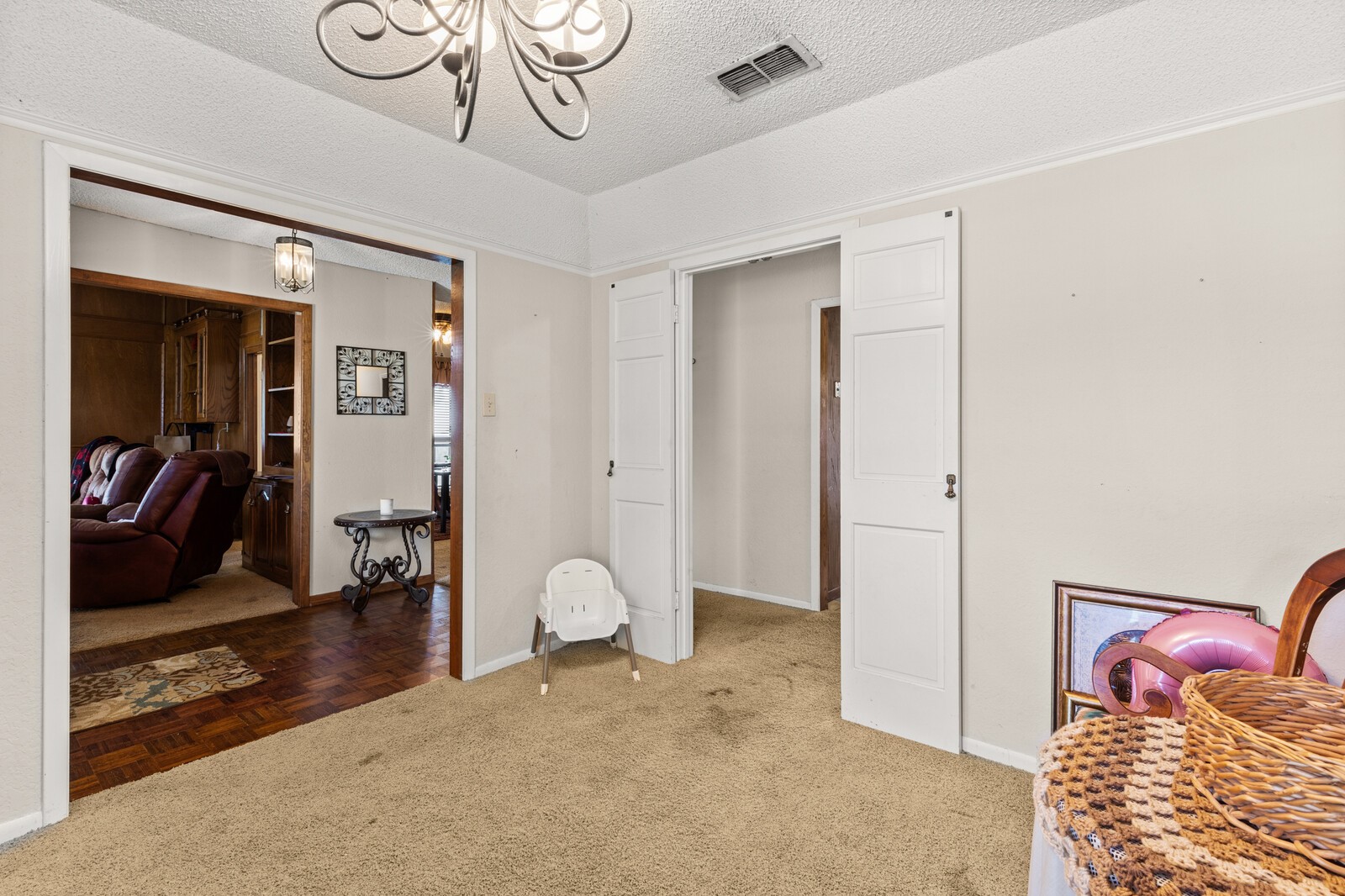 1502 Hinchliffe Road