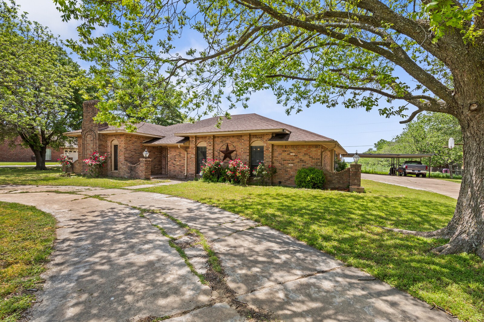 1502 Hinchliffe Road