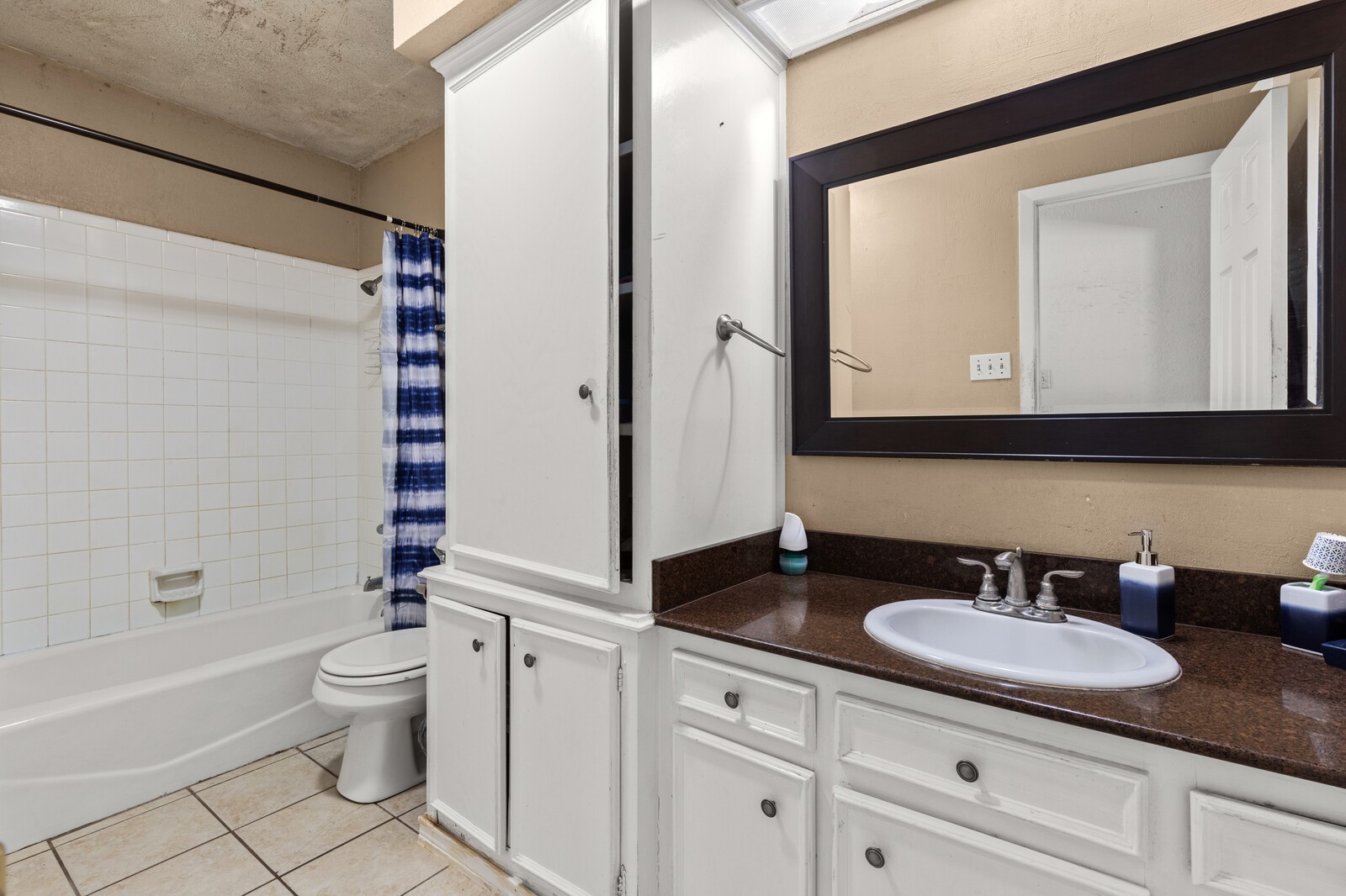 1502 Hinchliffe Road