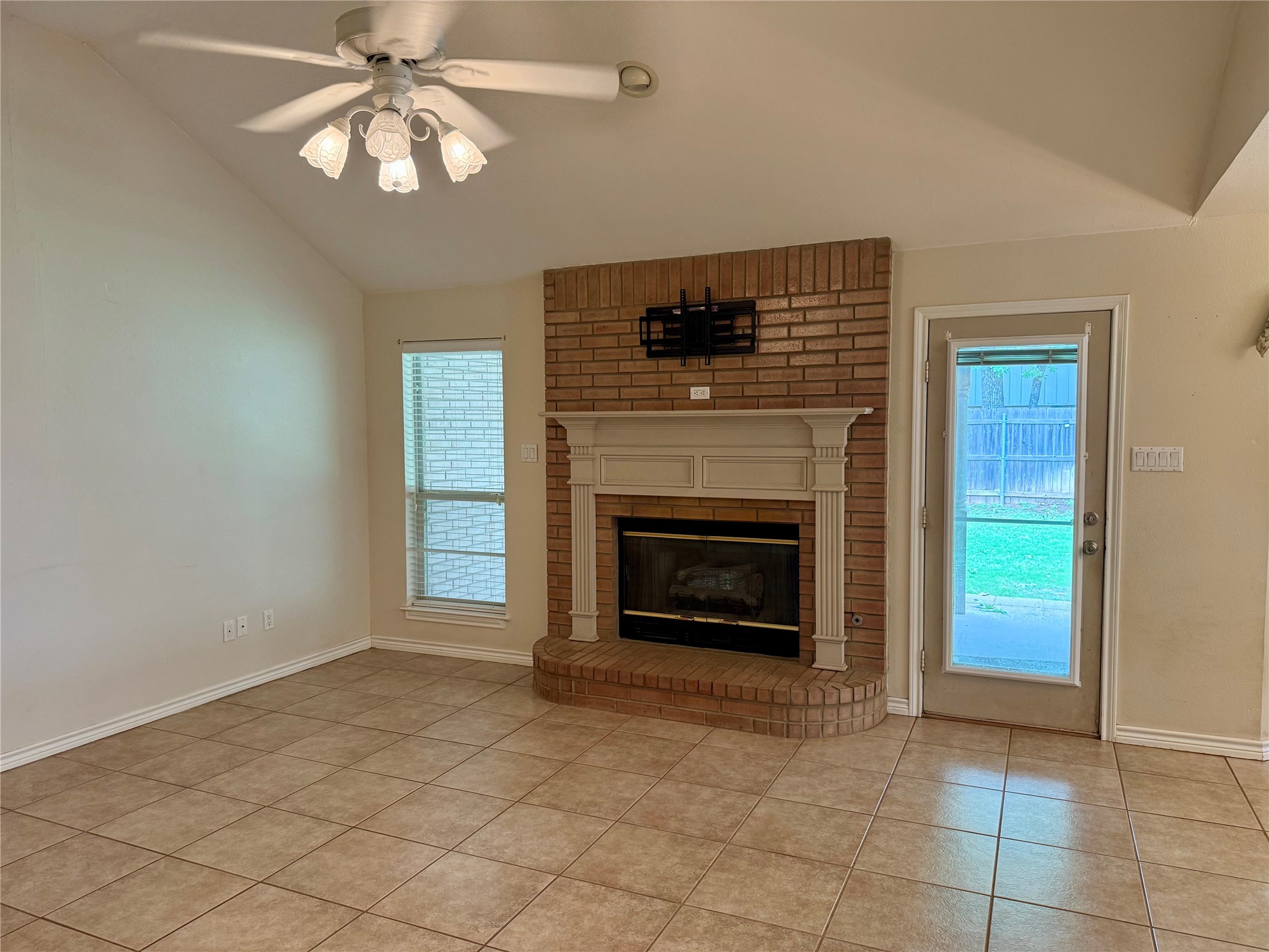 173 Wooded Acre Loop