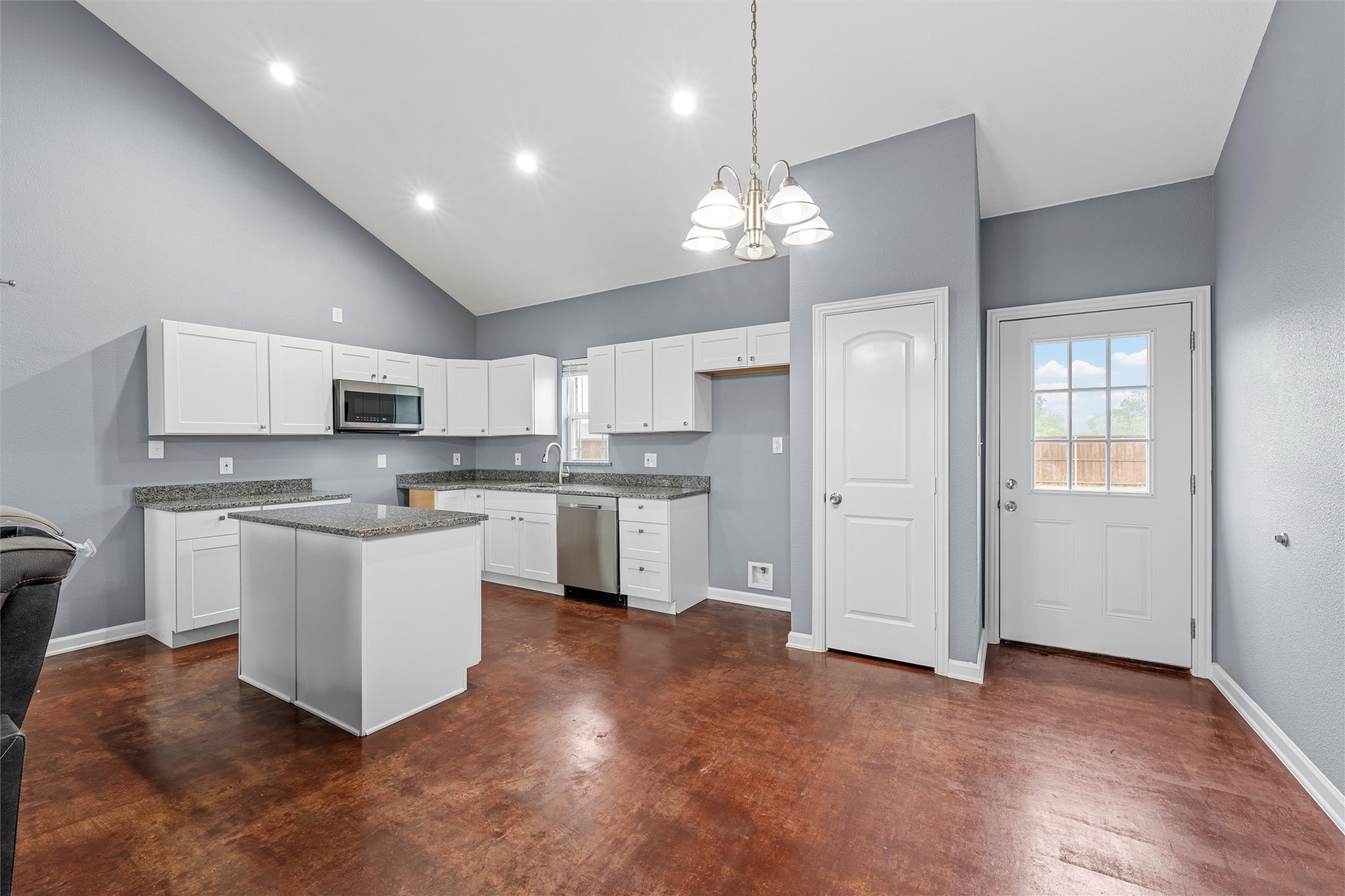 604 S Aquilla Street