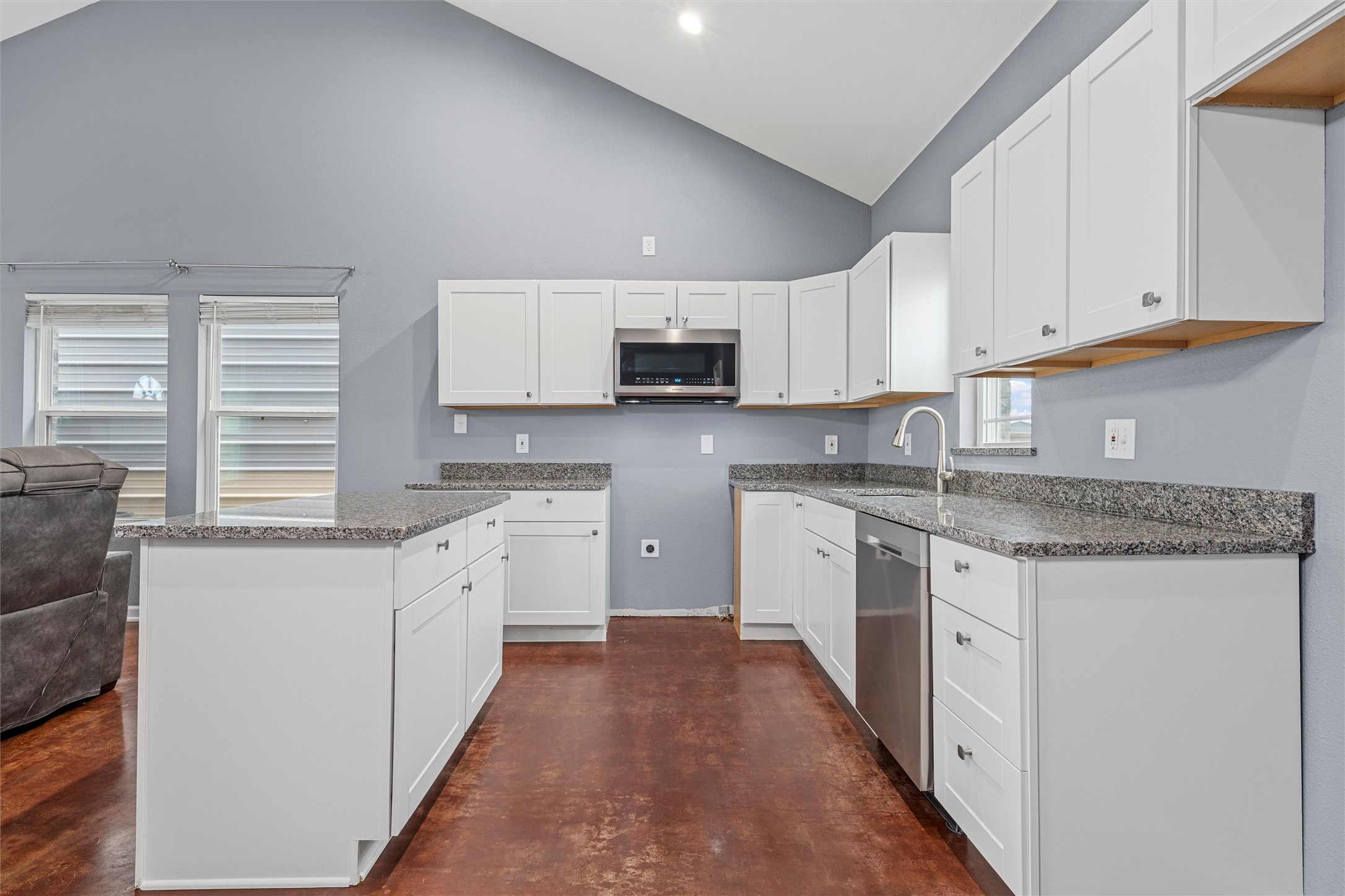 604 S Aquilla Street