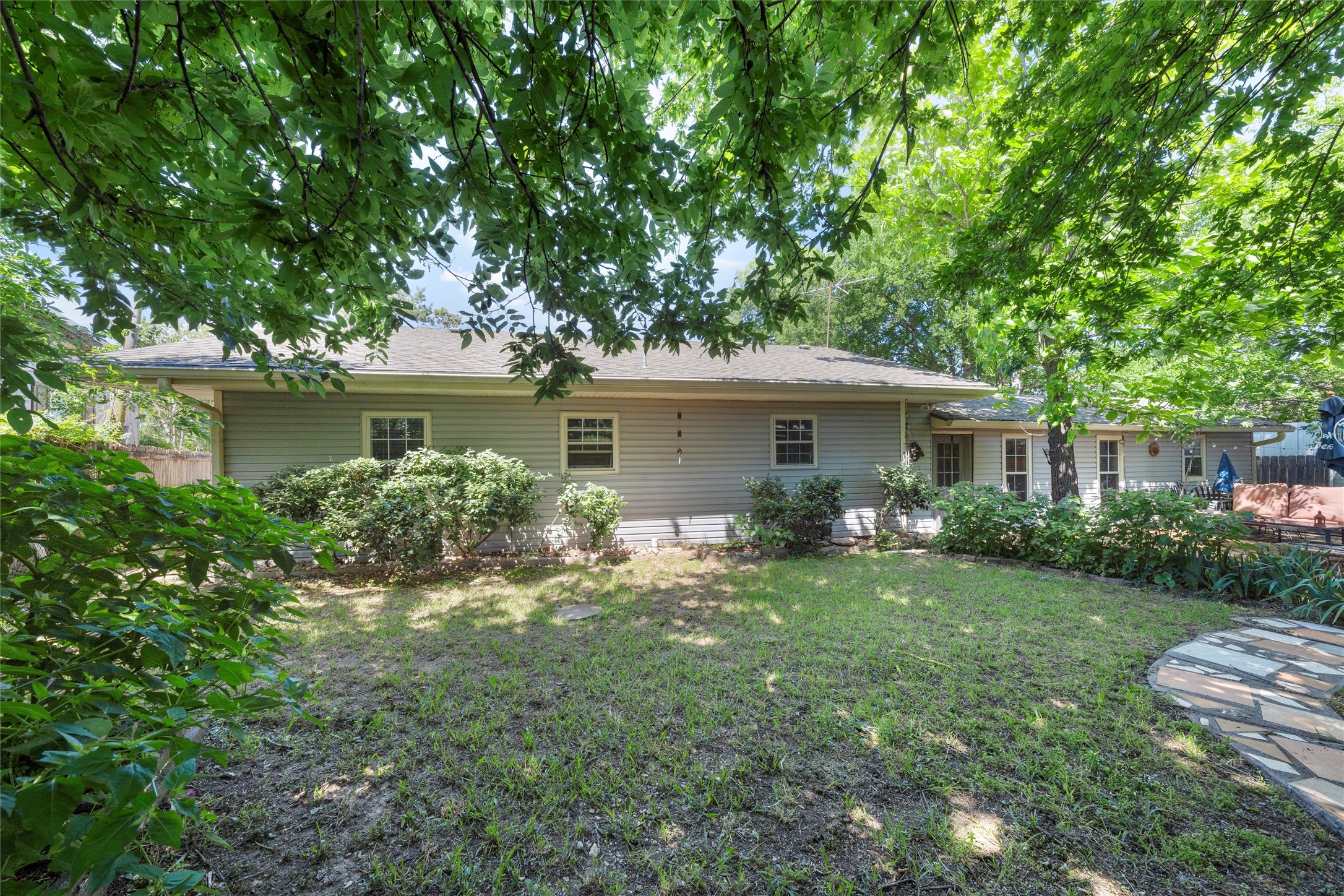 117 Linda Lee Loop