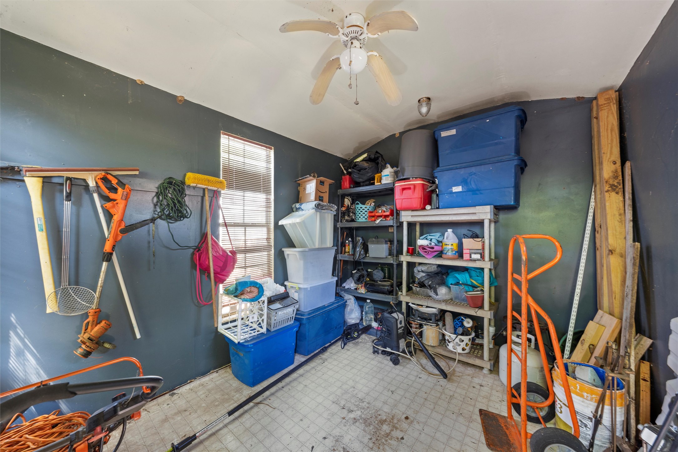 117 Linda Lee Loop