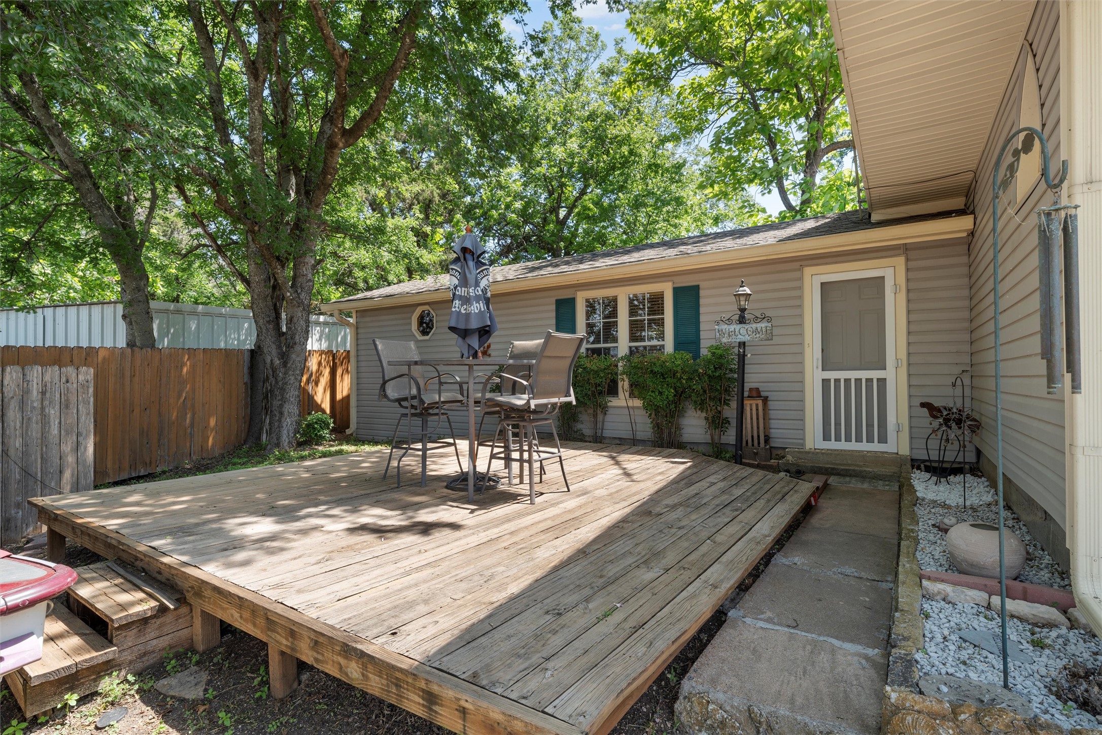 117 Linda Lee Loop