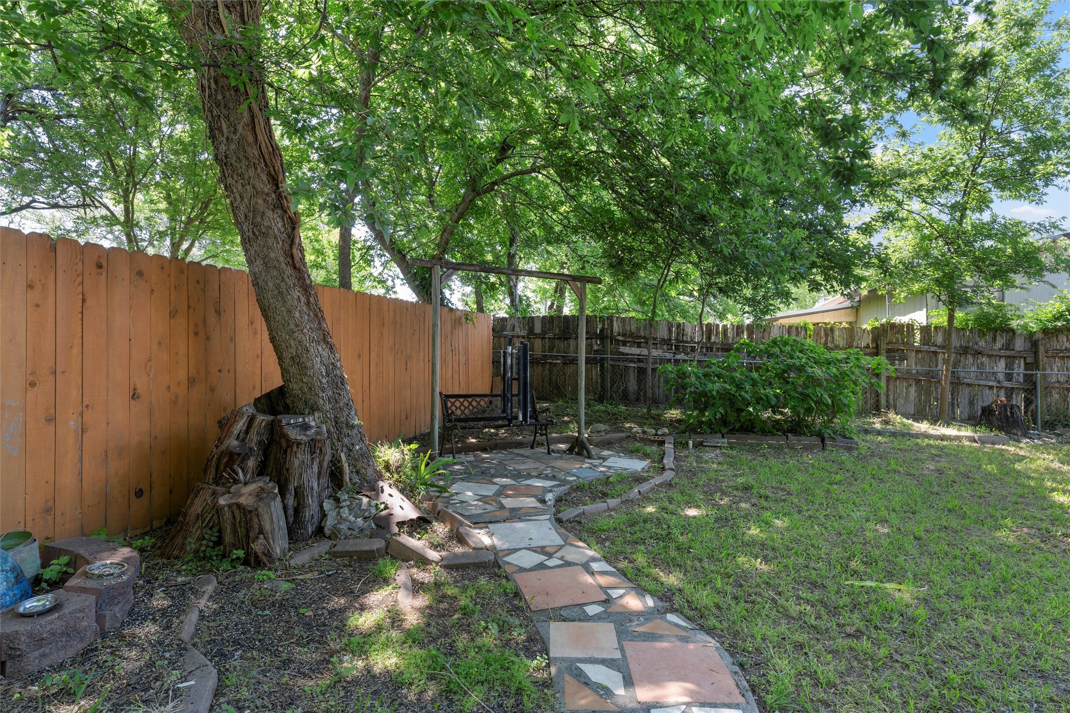 117 Linda Lee Loop