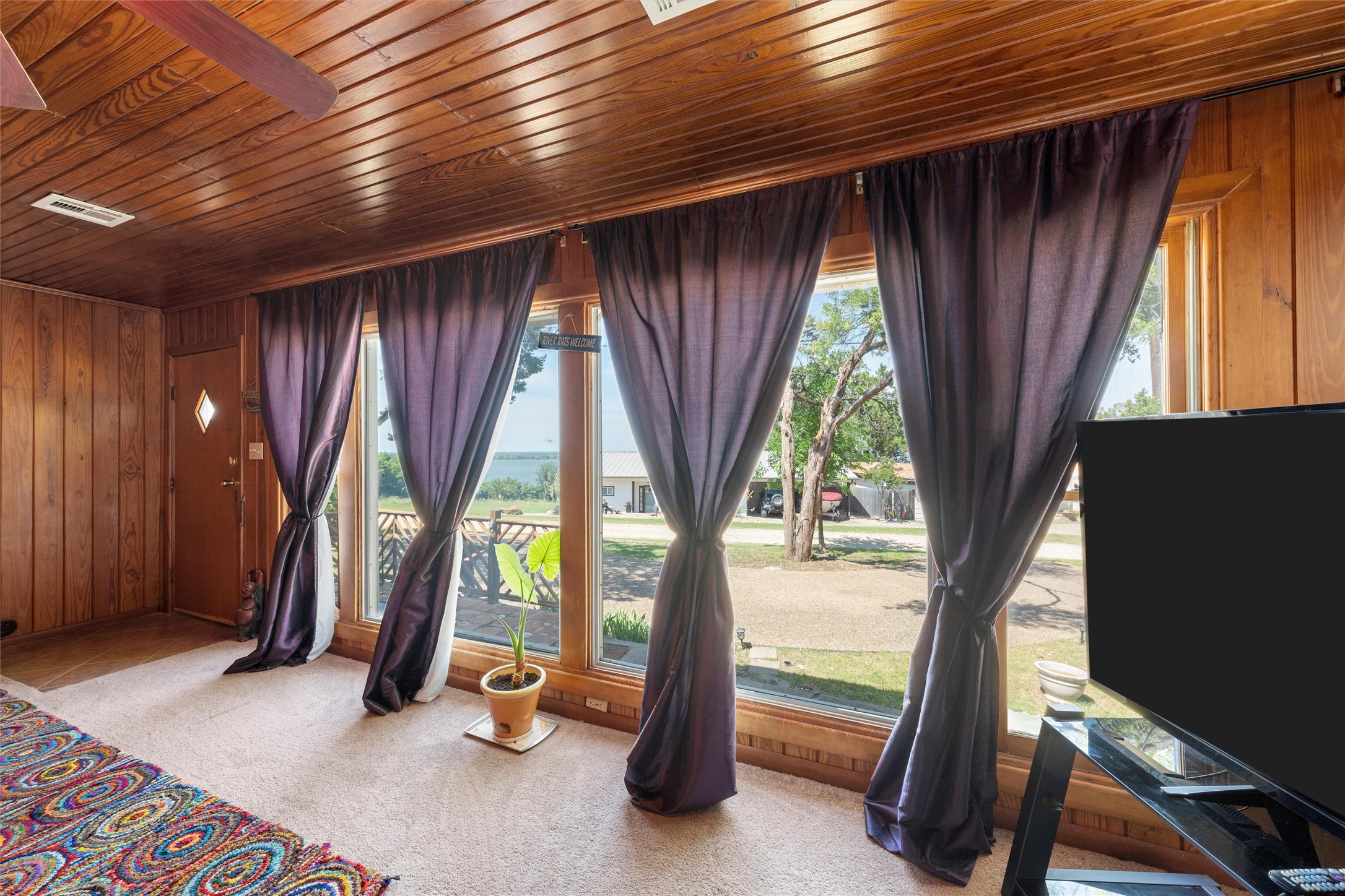 117 Linda Lee Loop