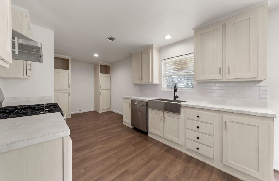 527 Dison Drive