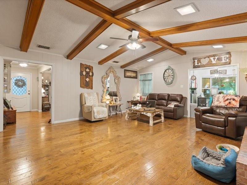1118 Willowcreek Road