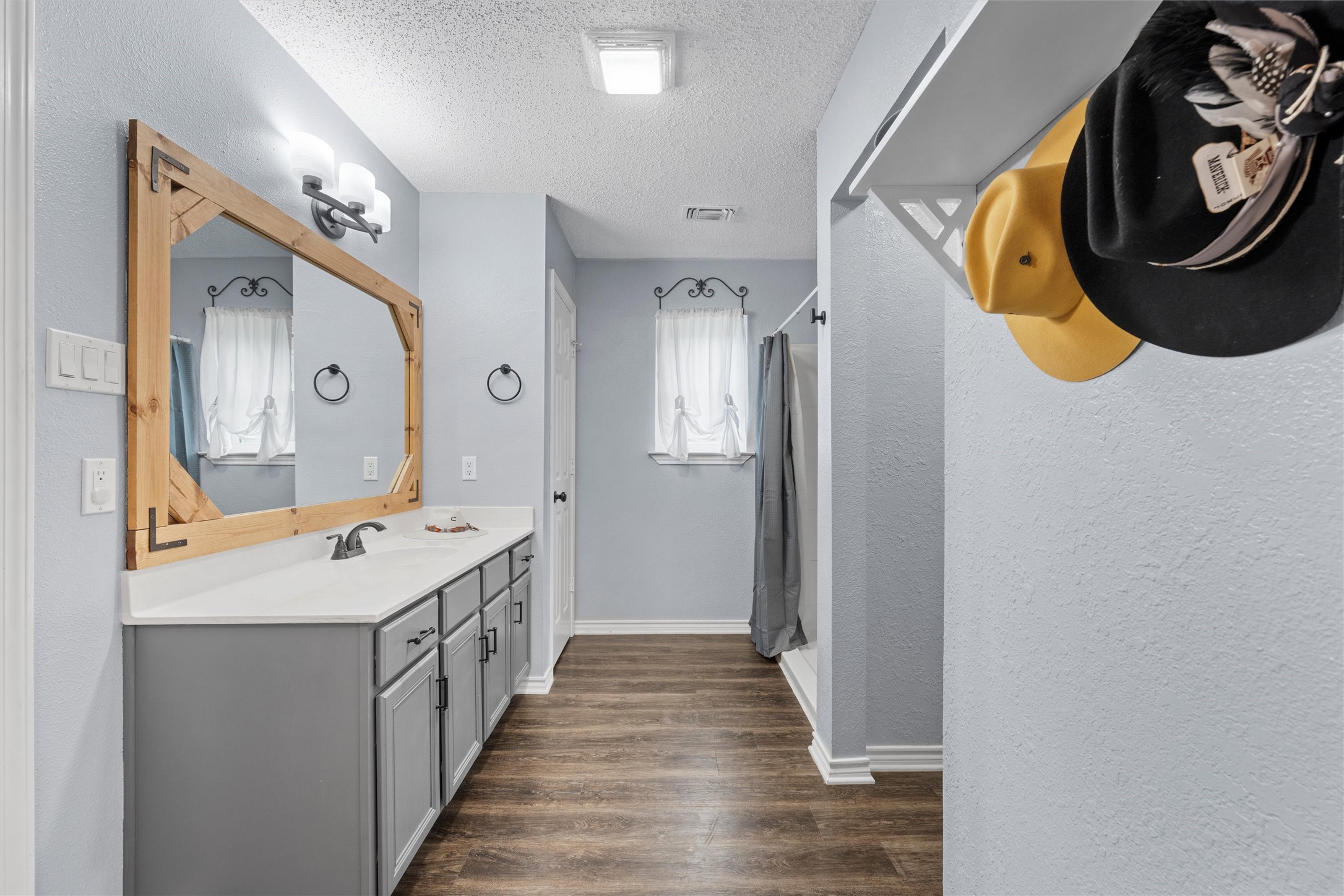 104 Oak Hill Loop