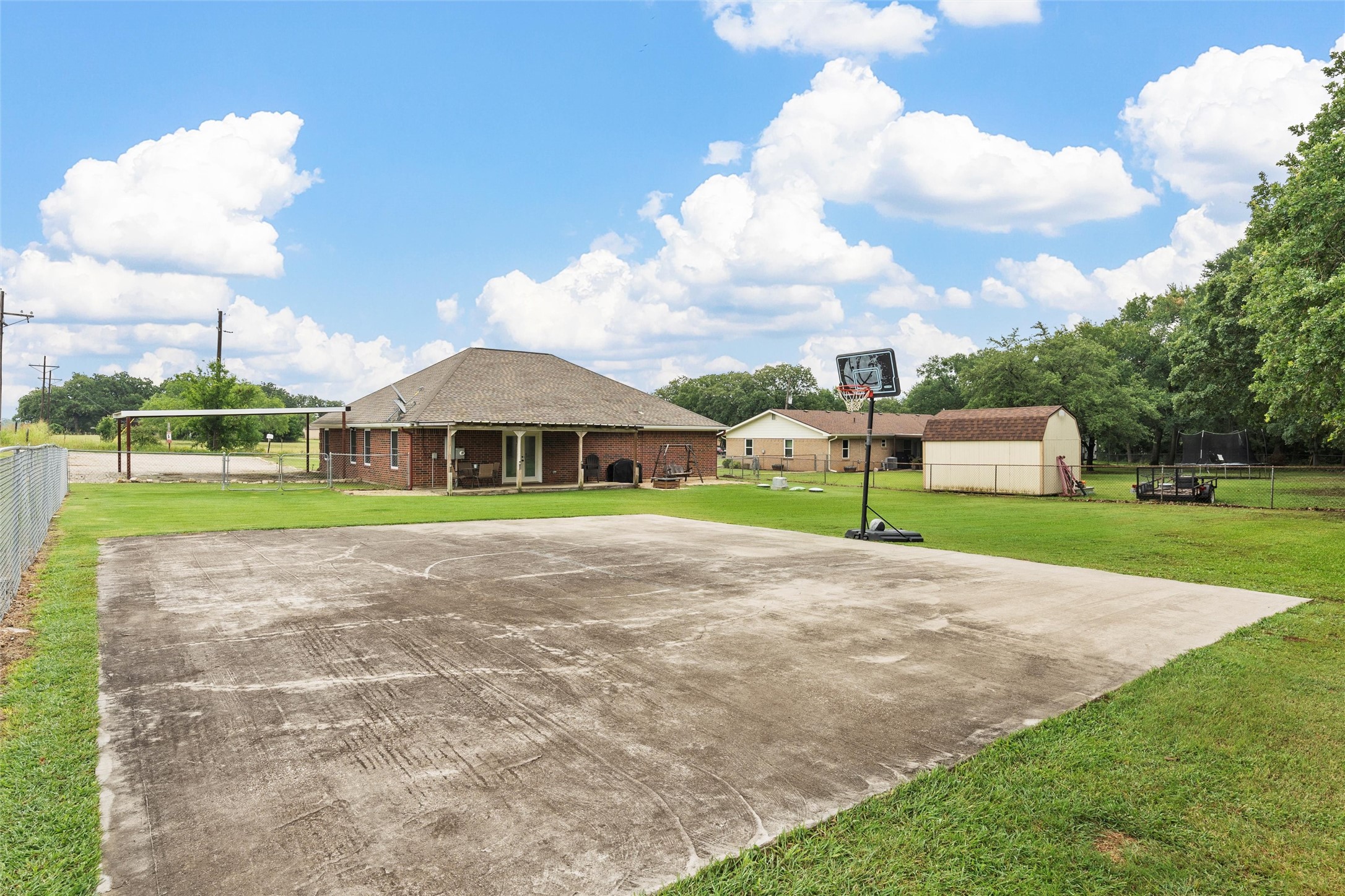 104 Oak Hill Loop