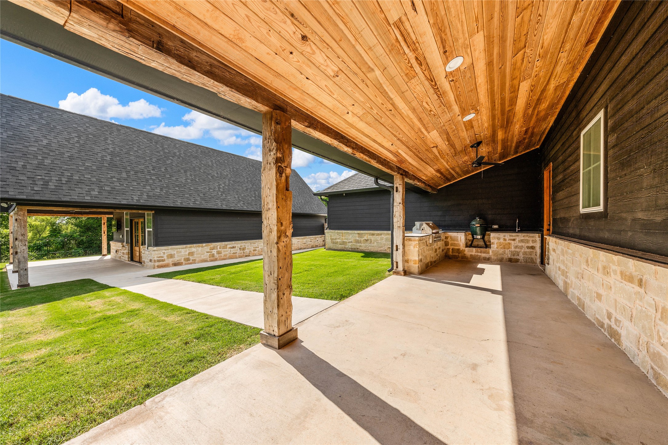 8300 Spicewood Springs