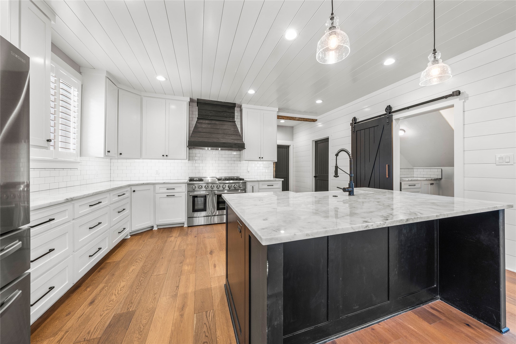 8300 Spicewood Springs