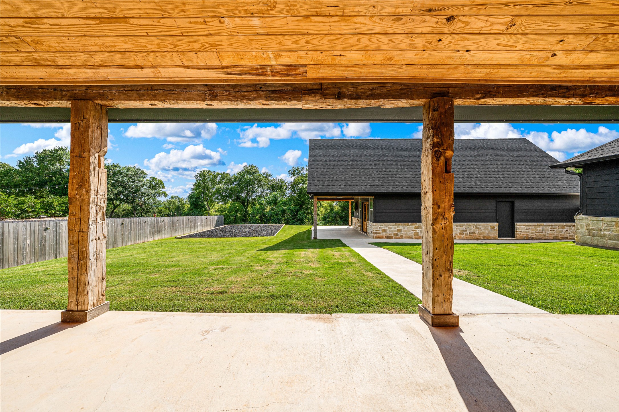 8300 Spicewood Springs