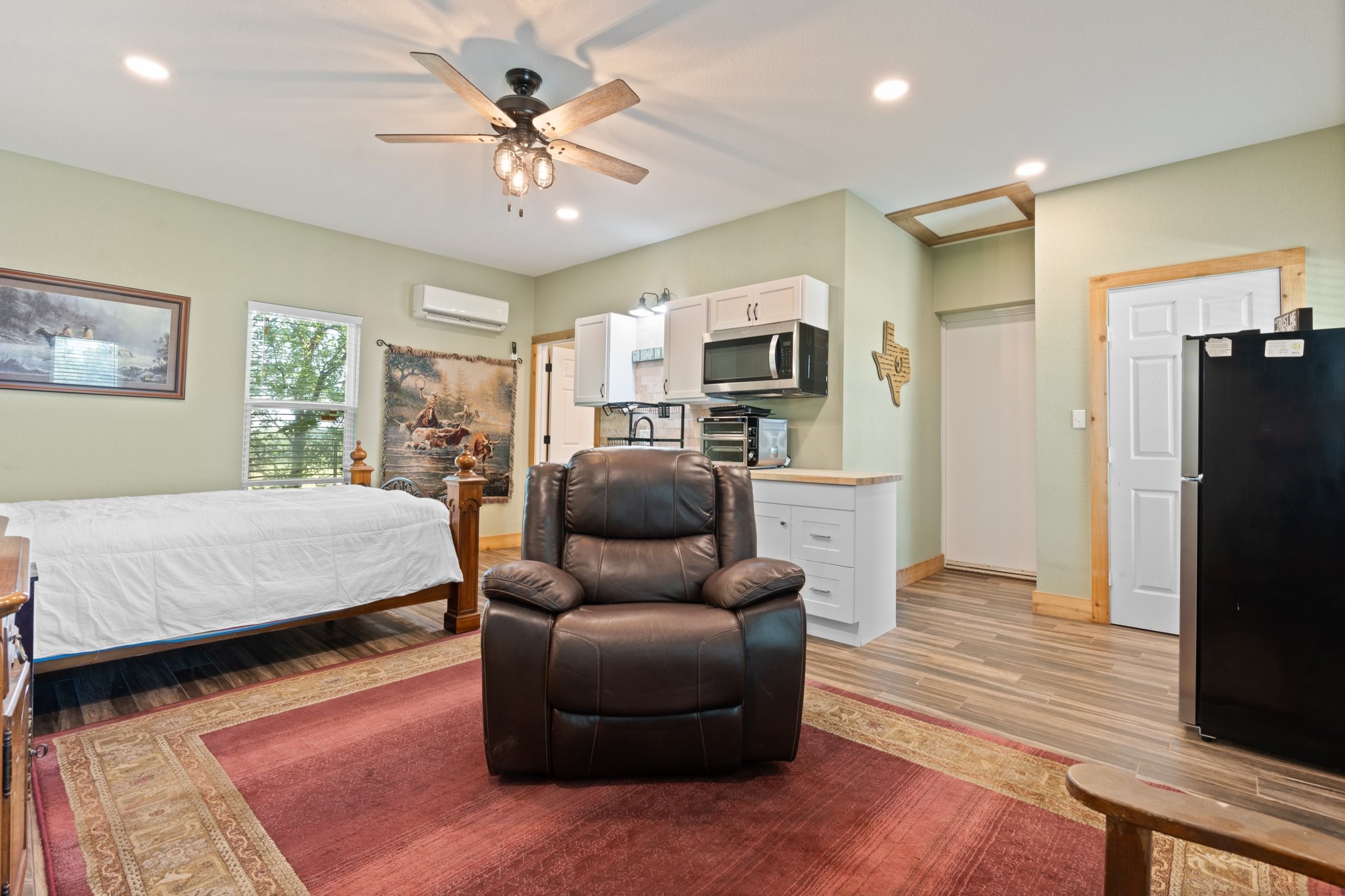 114 Private Road 22223