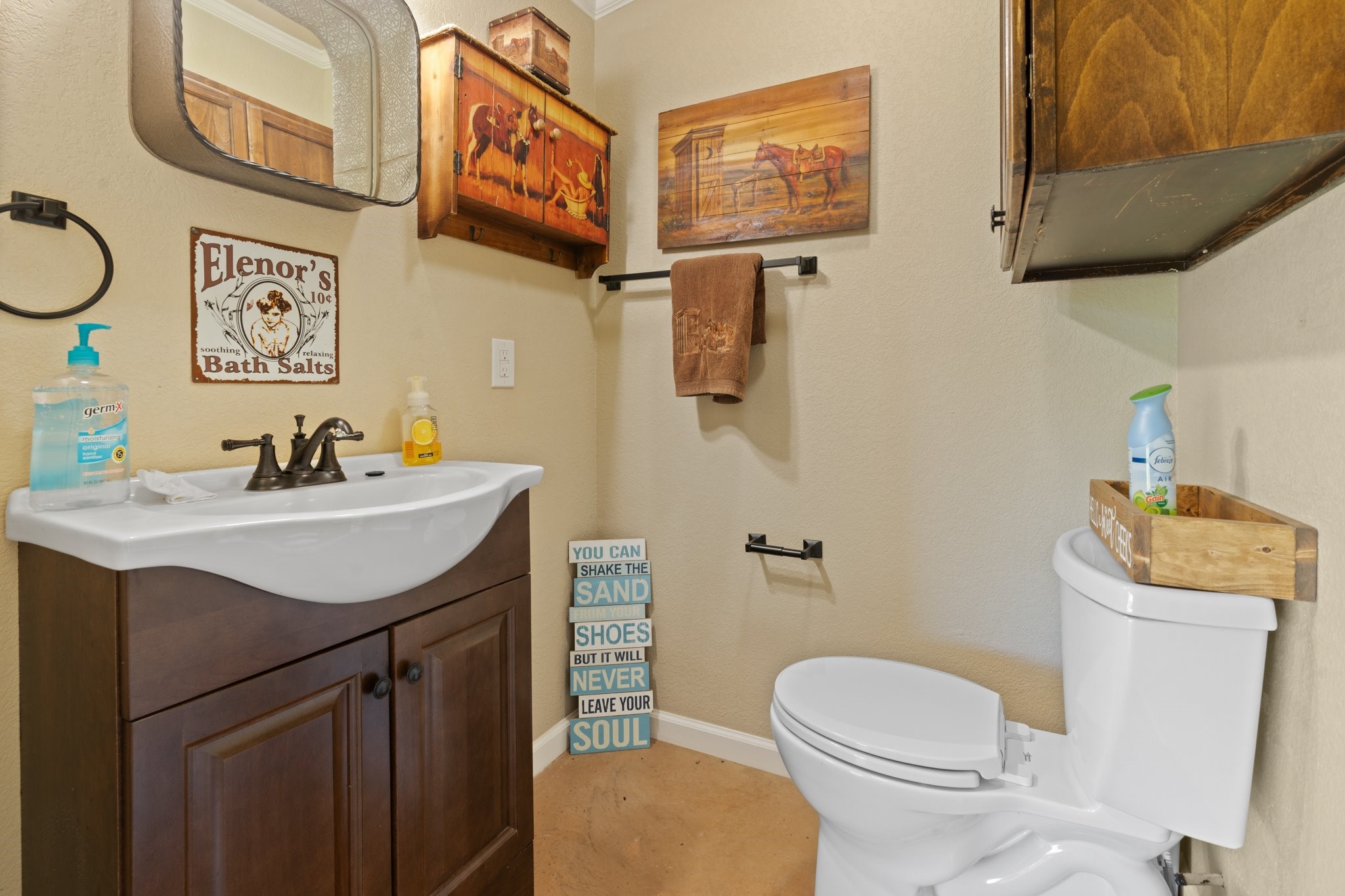 114 Private Road 22223