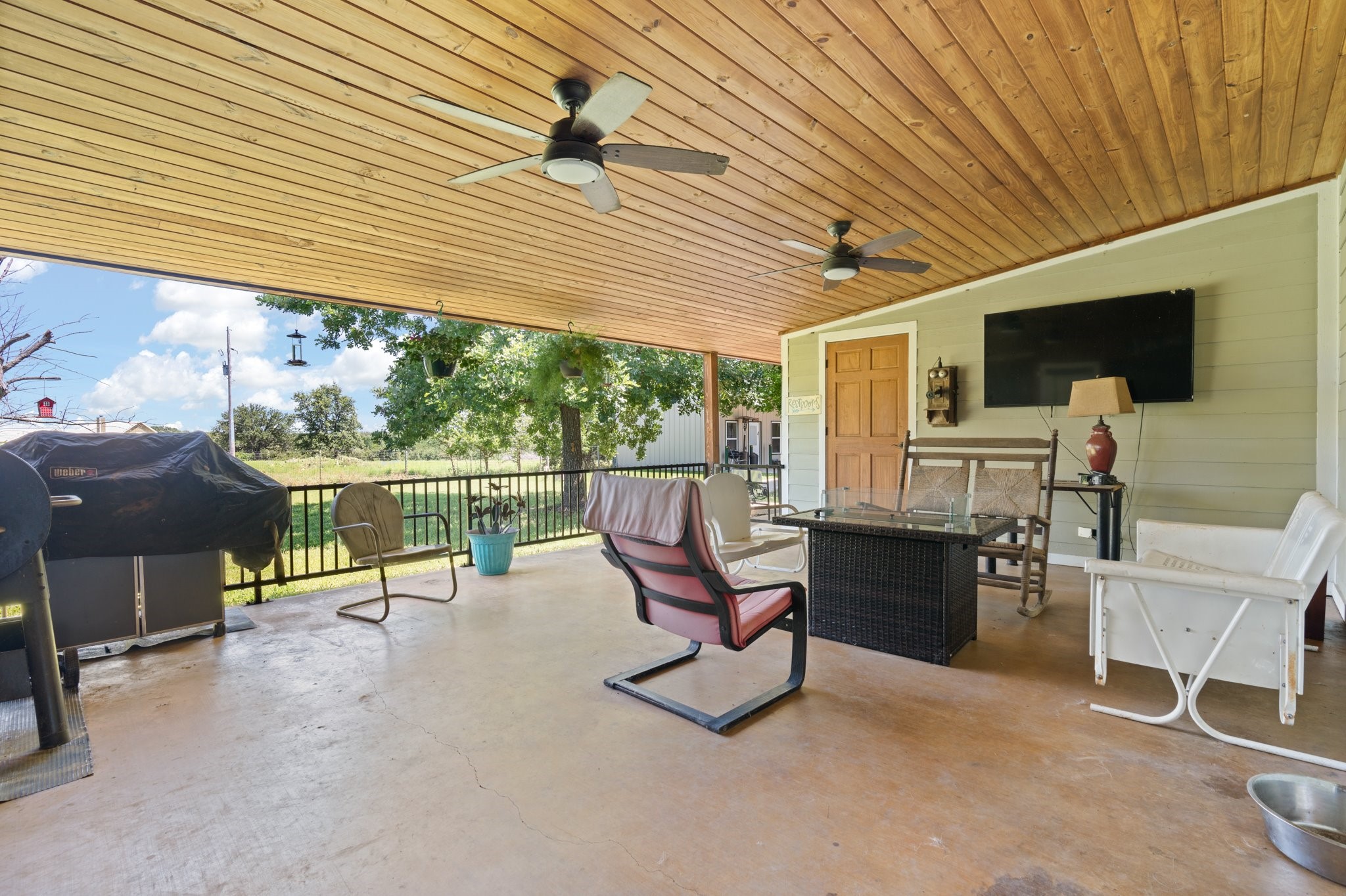 114 Private Road 22223