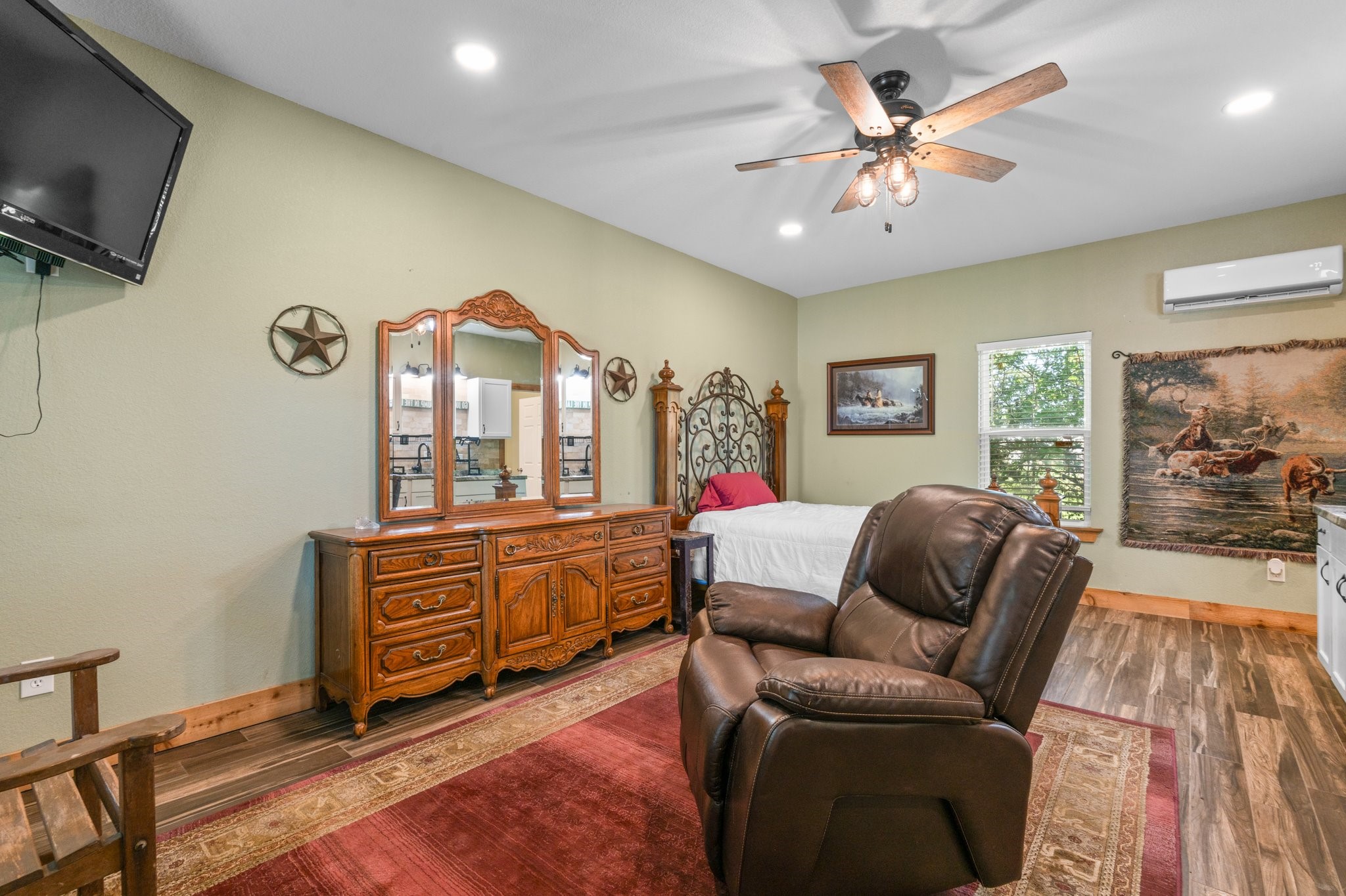 114 Private Road 22223