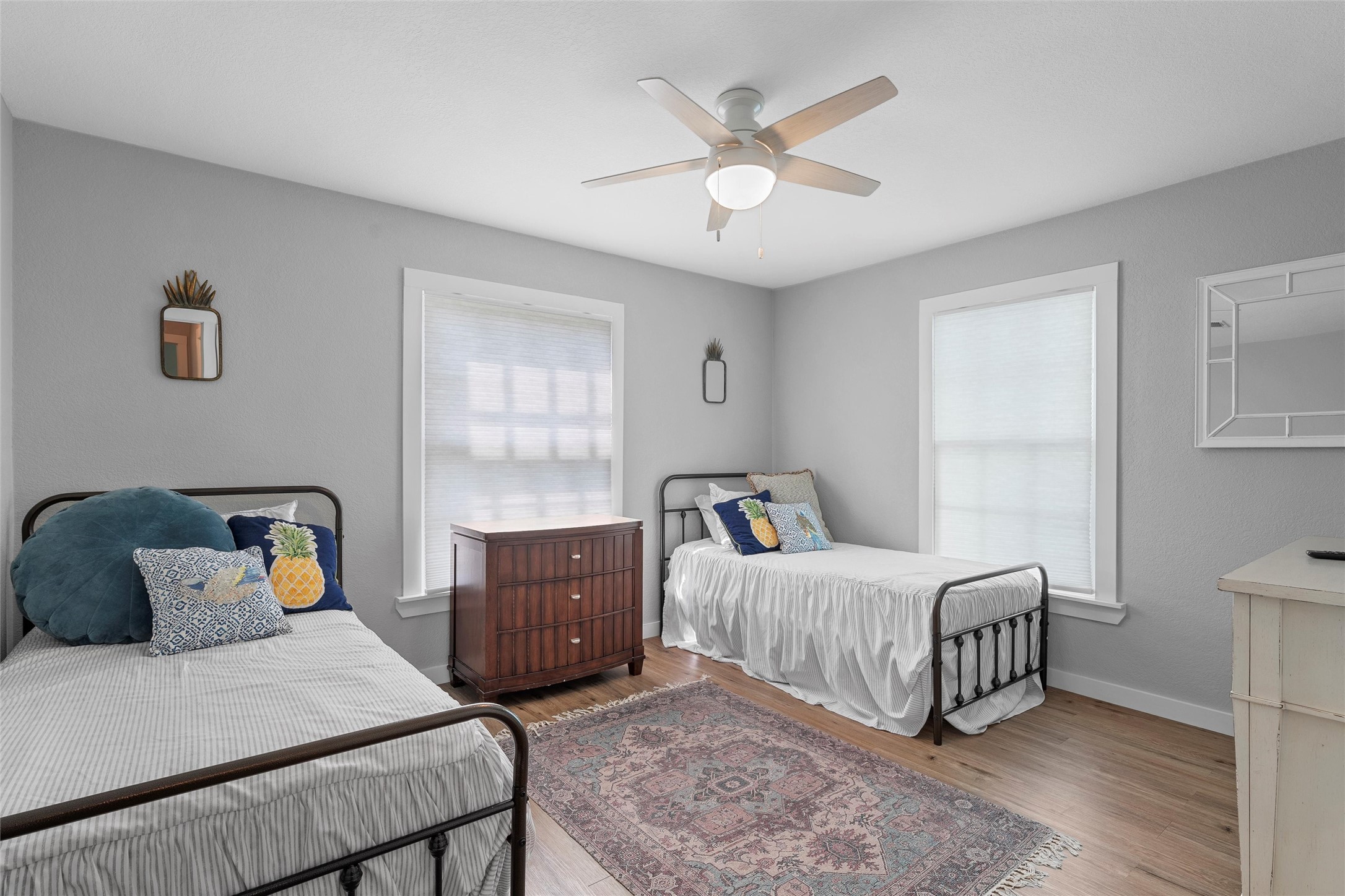 3017 Live Oak Avenue