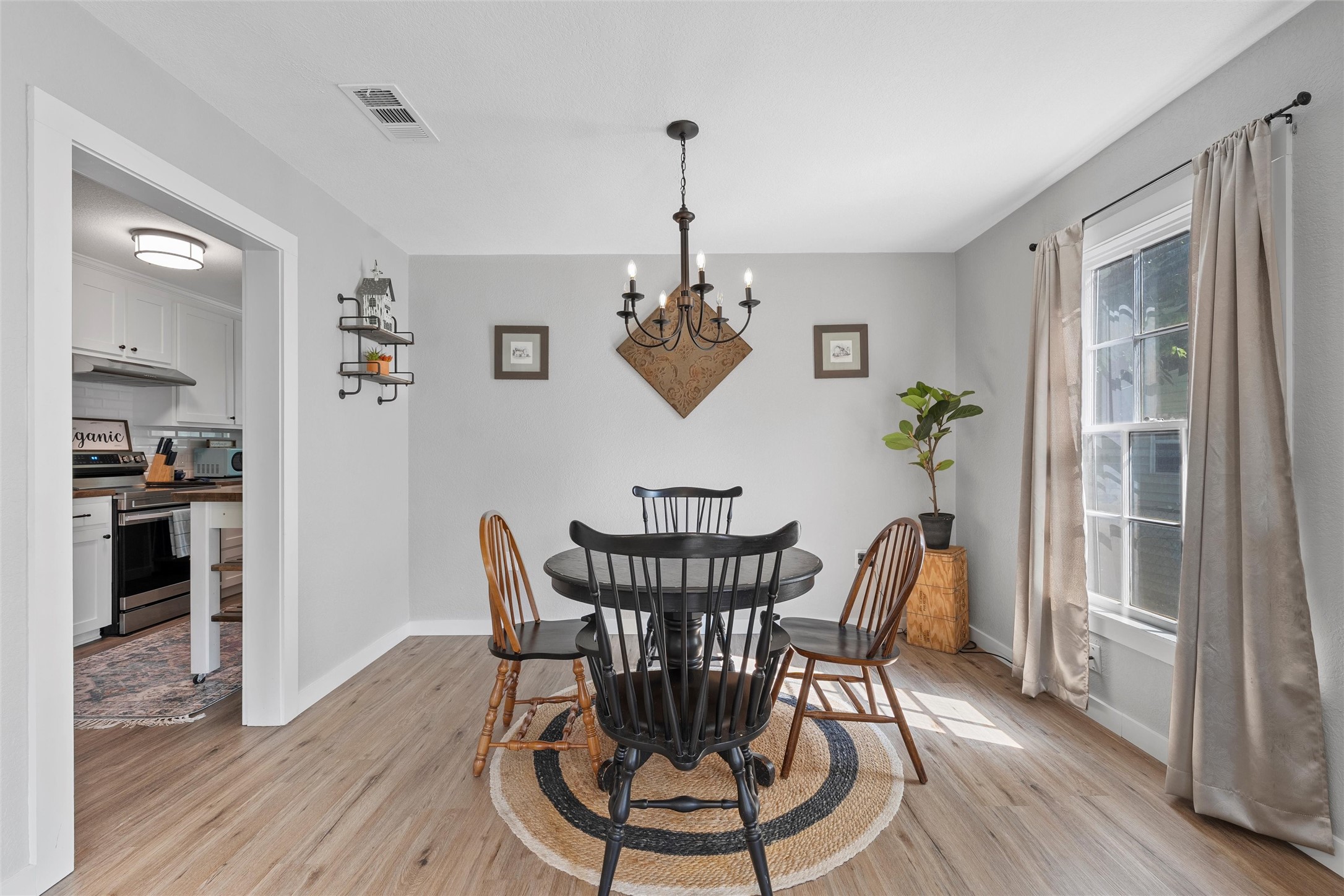 3017 Live Oak Avenue