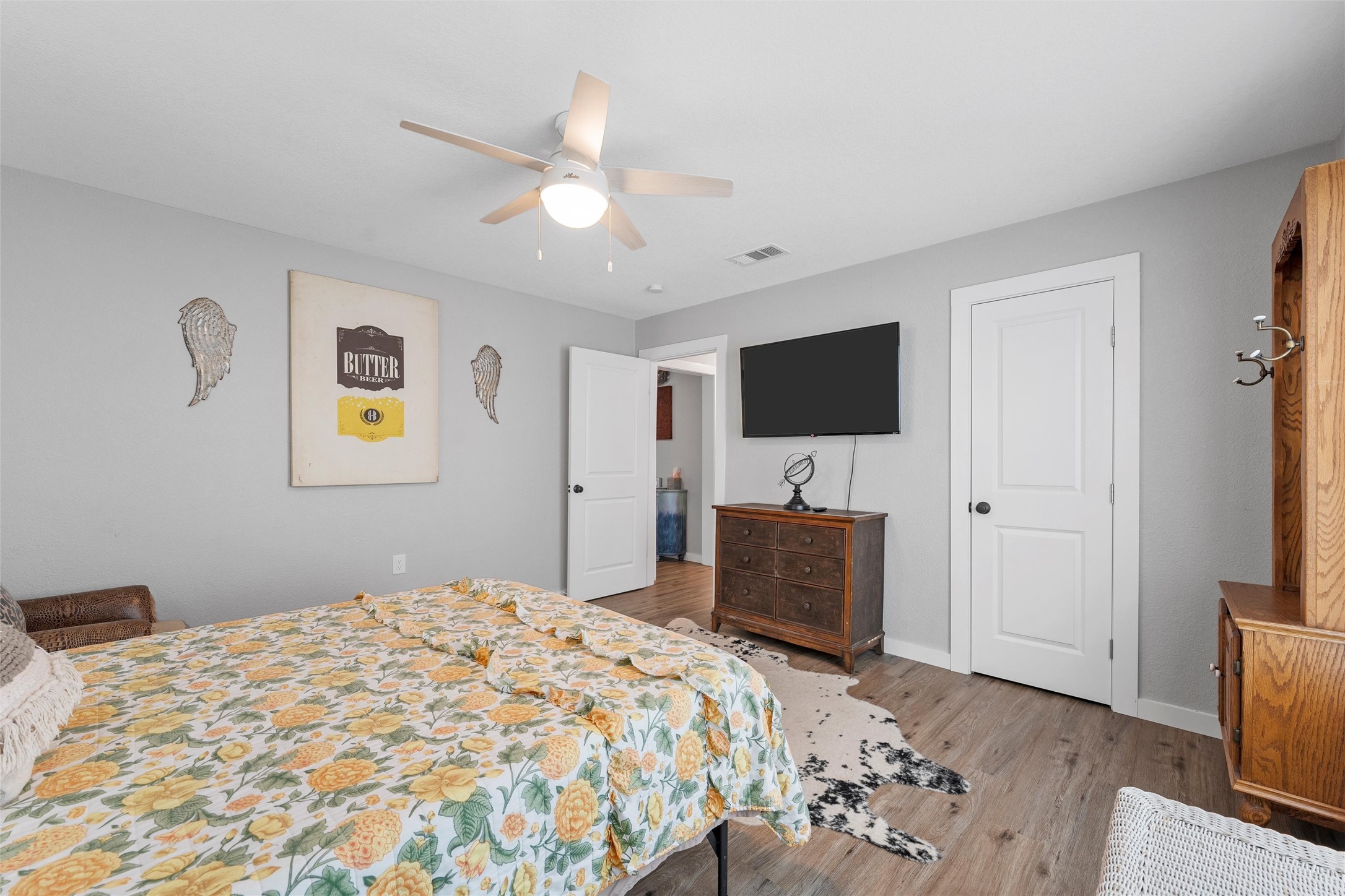 3017 Live Oak Avenue