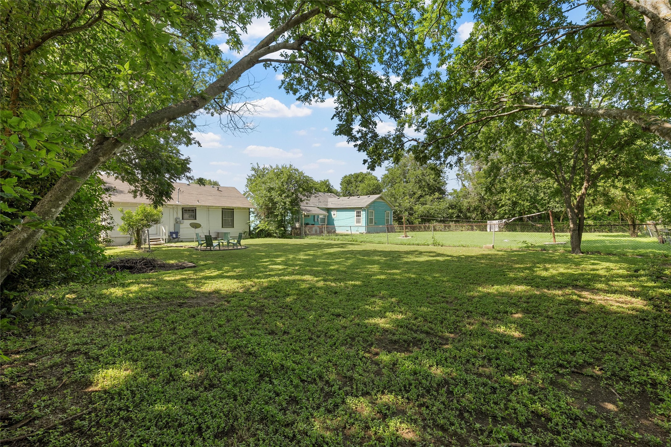 3017 Live Oak Avenue