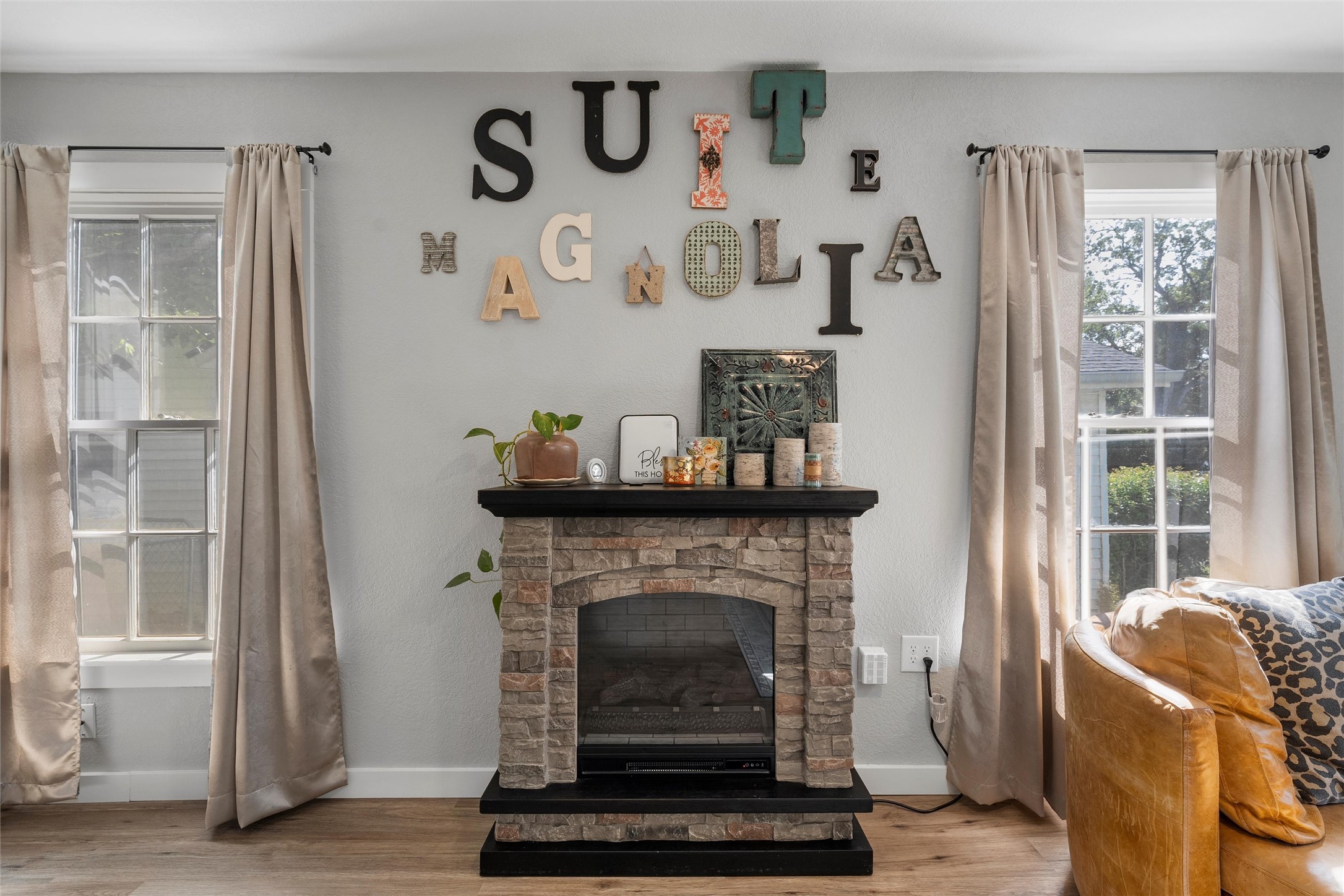 3017 Live Oak Avenue