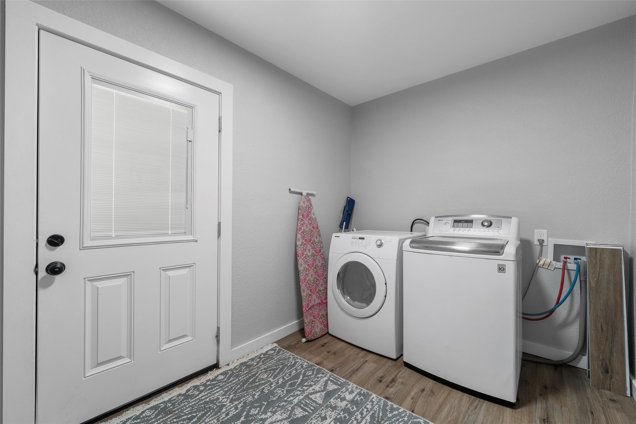 3017 Live Oak Avenue