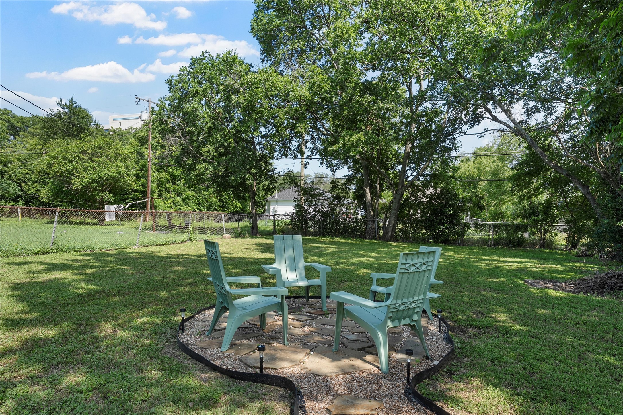 3017 Live Oak Avenue