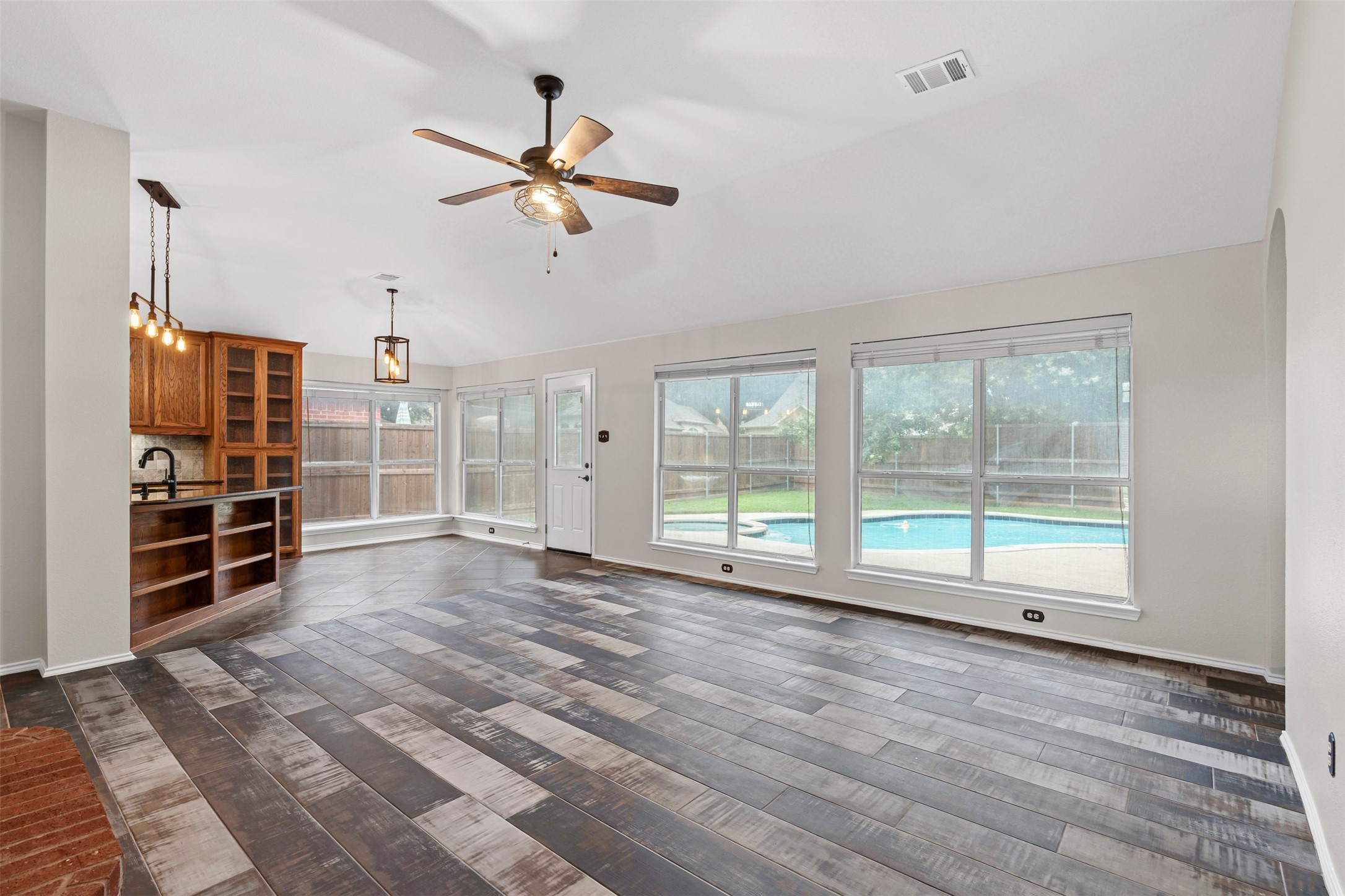 629 Aspen Way