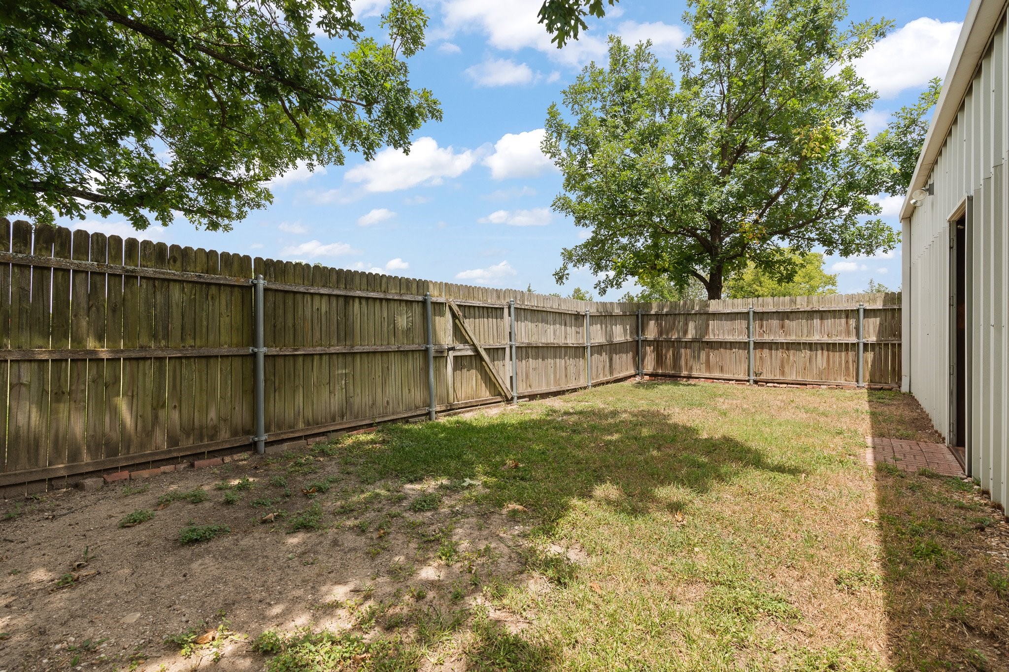1011 N Magnolia Avenue