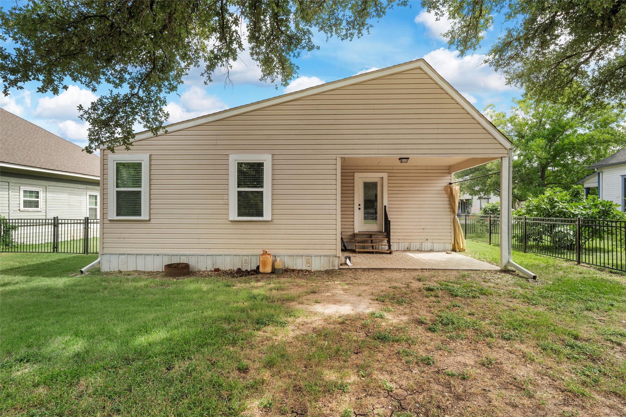 306 W Virginia Street