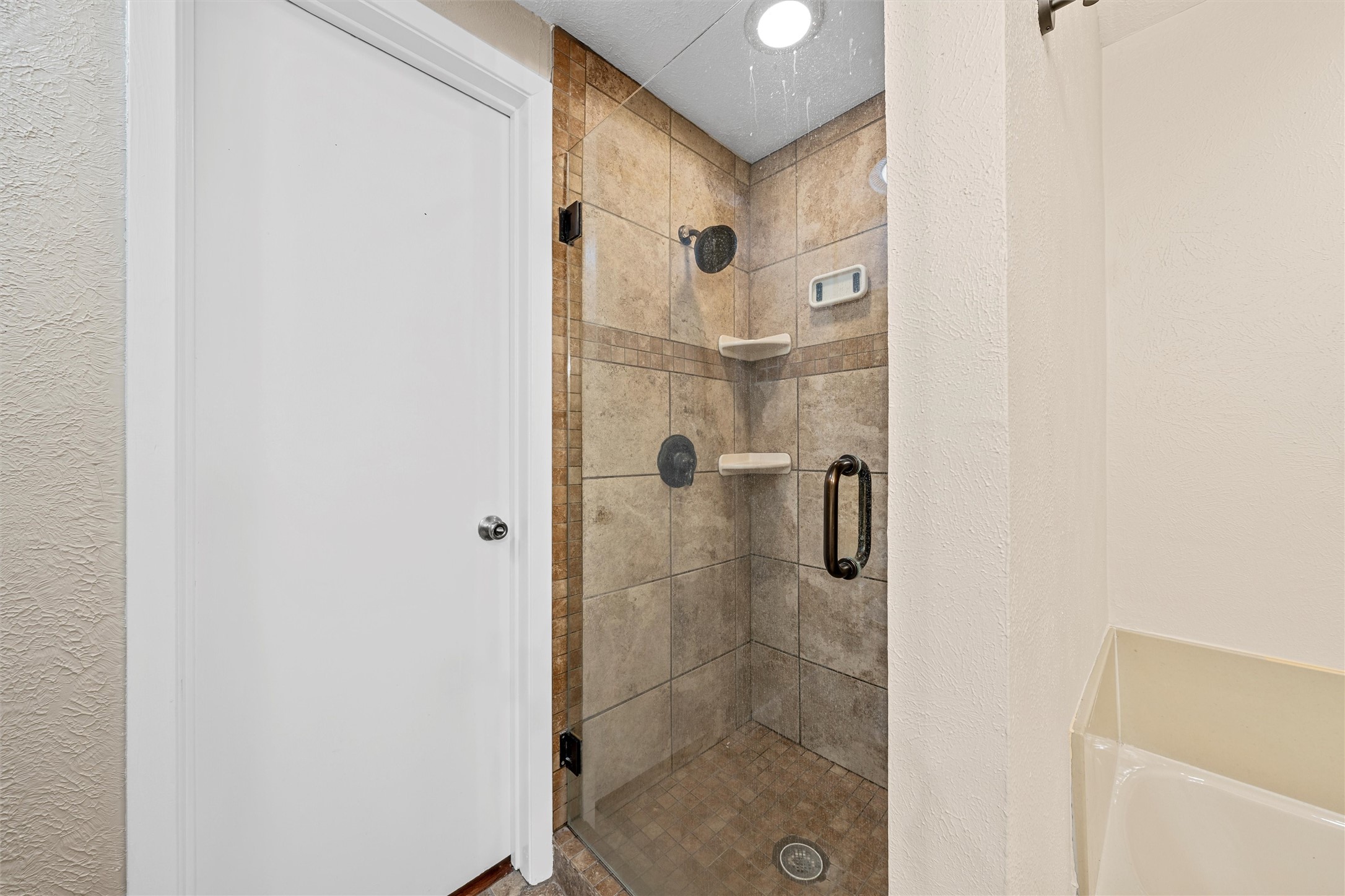 1302 E Elm Street