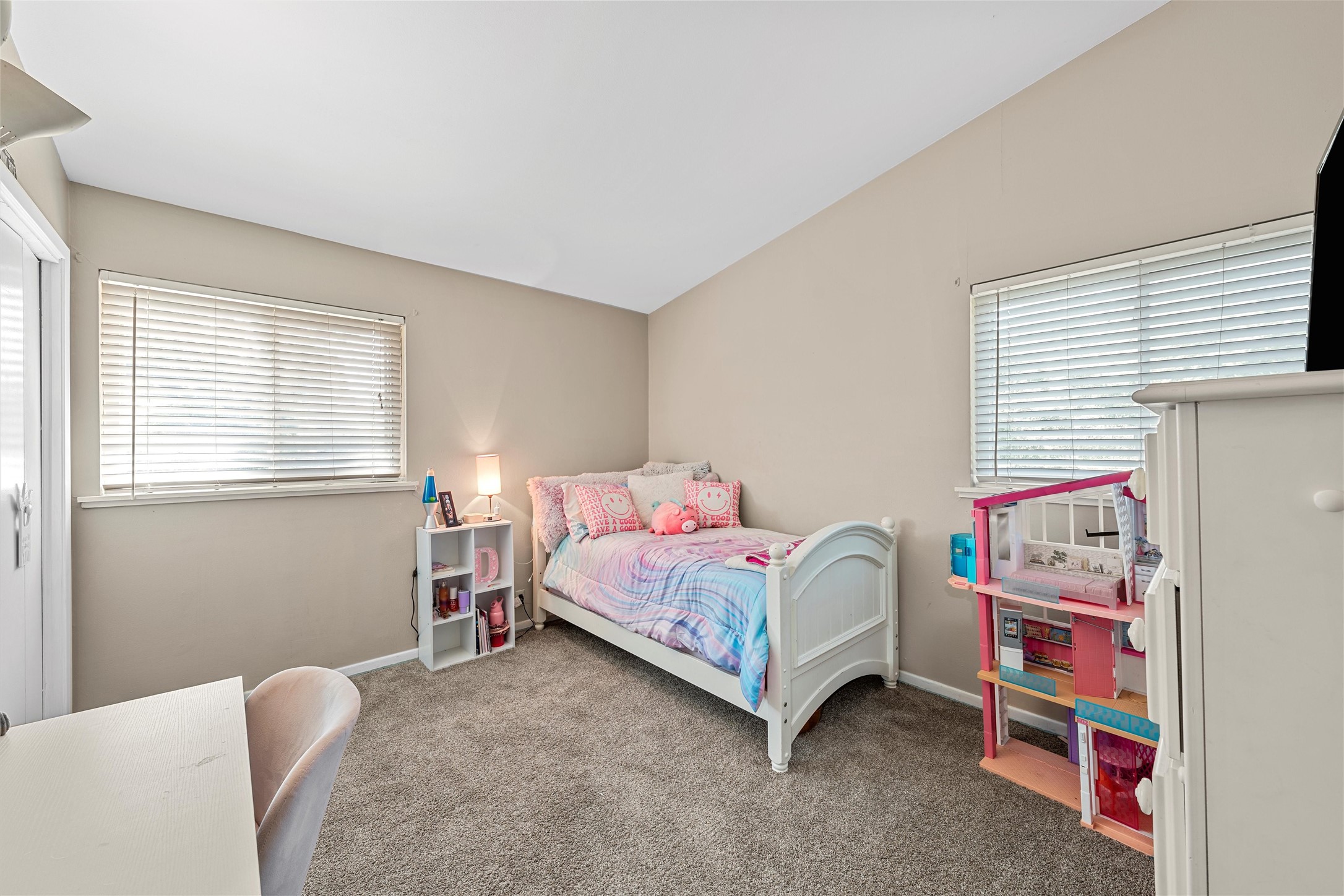 1302 E Elm Street