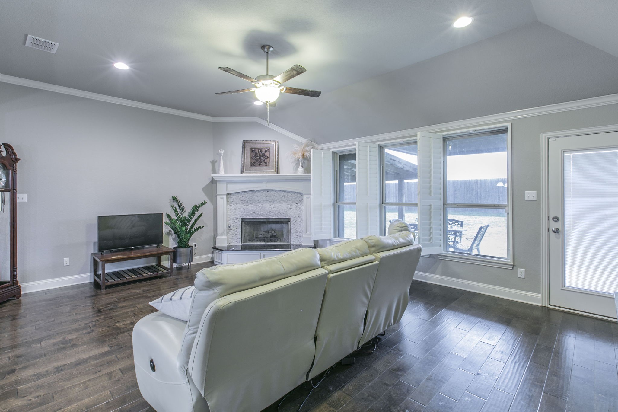 230 Oak Meadow Trail