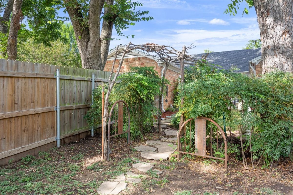 507 N Maple Avenue