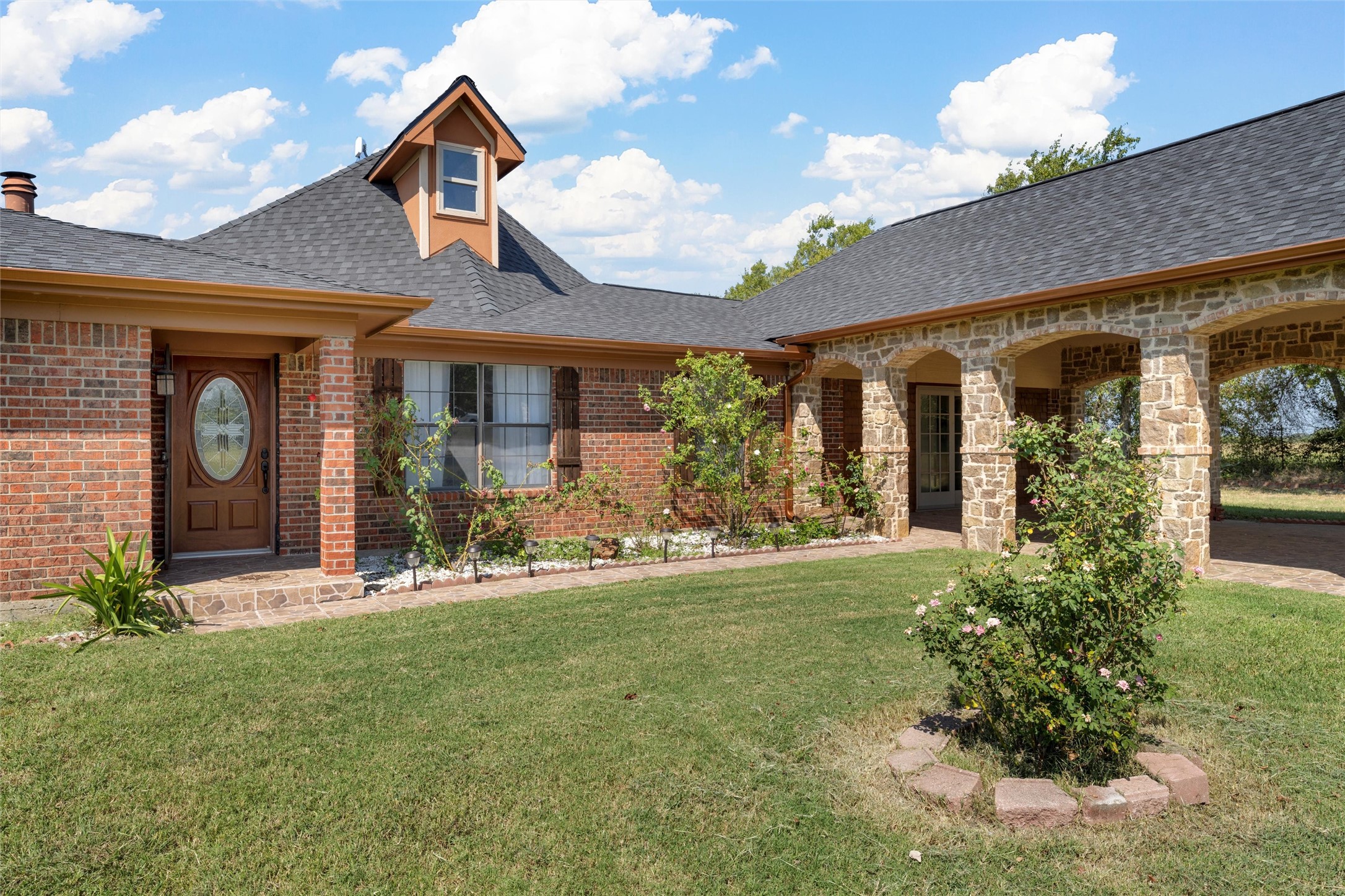 3433 W Tours Road