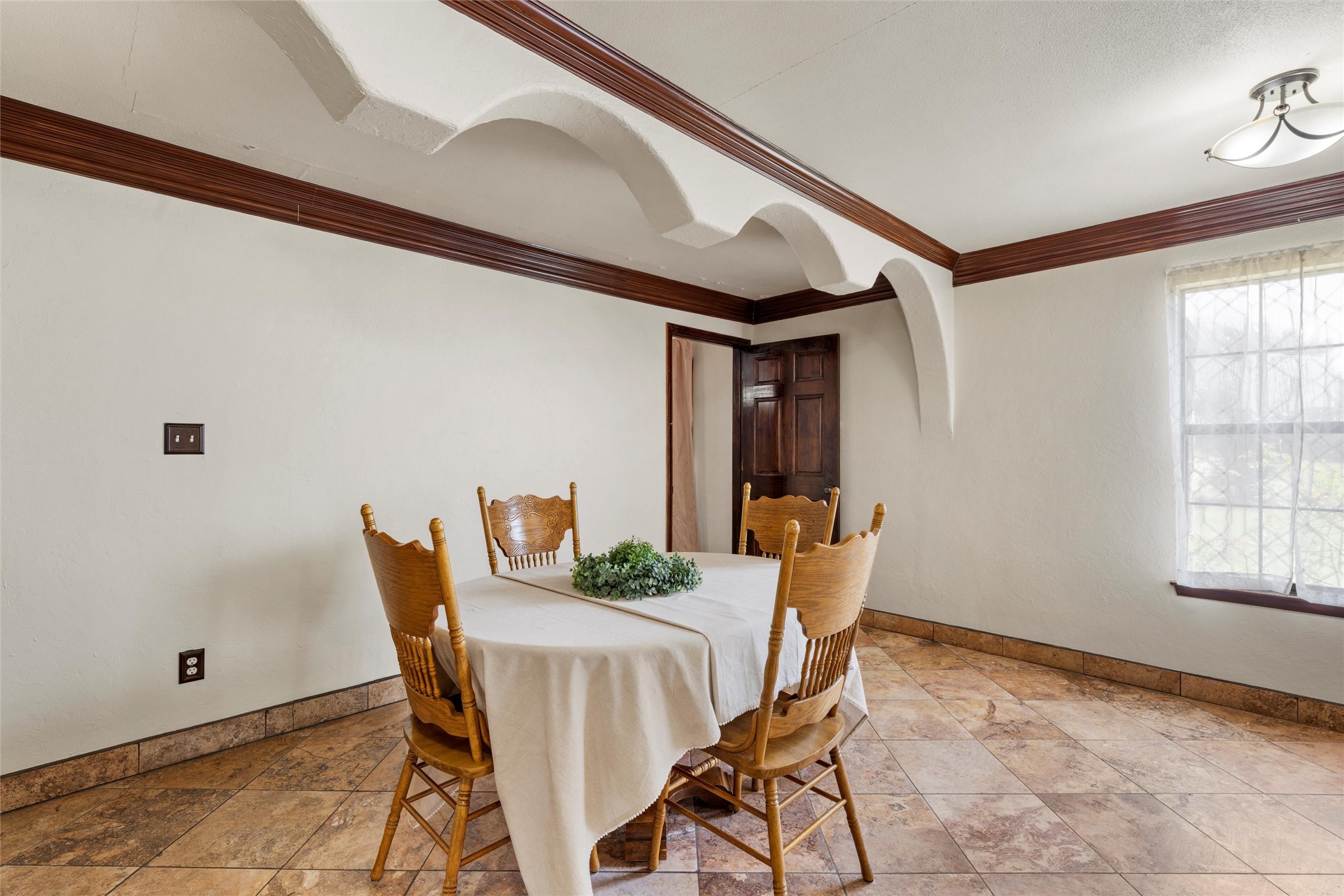 3433 W Tours Road