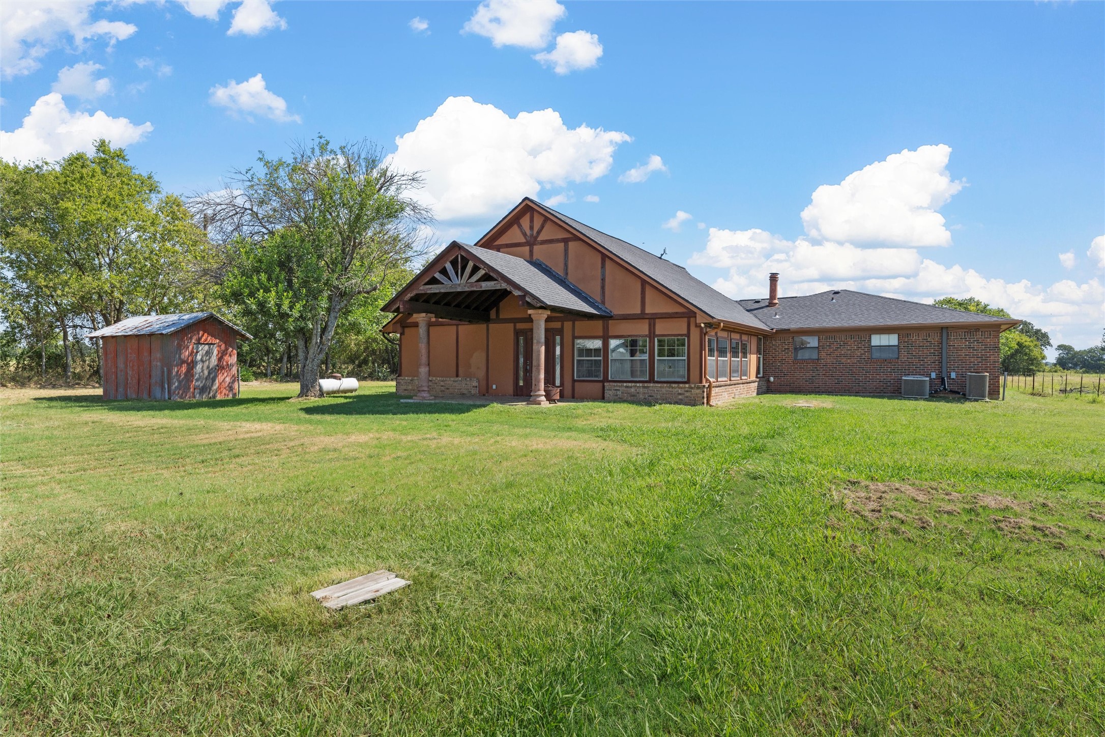 3433 W Tours Road